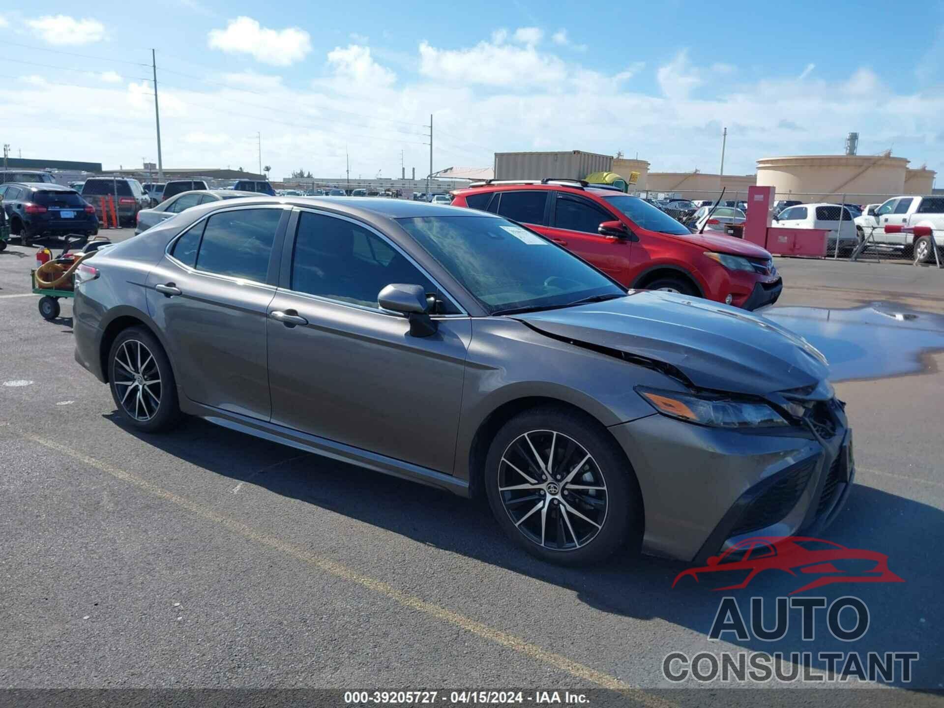 TOYOTA CAMRY 2022 - 4T1T11AK4NU656276