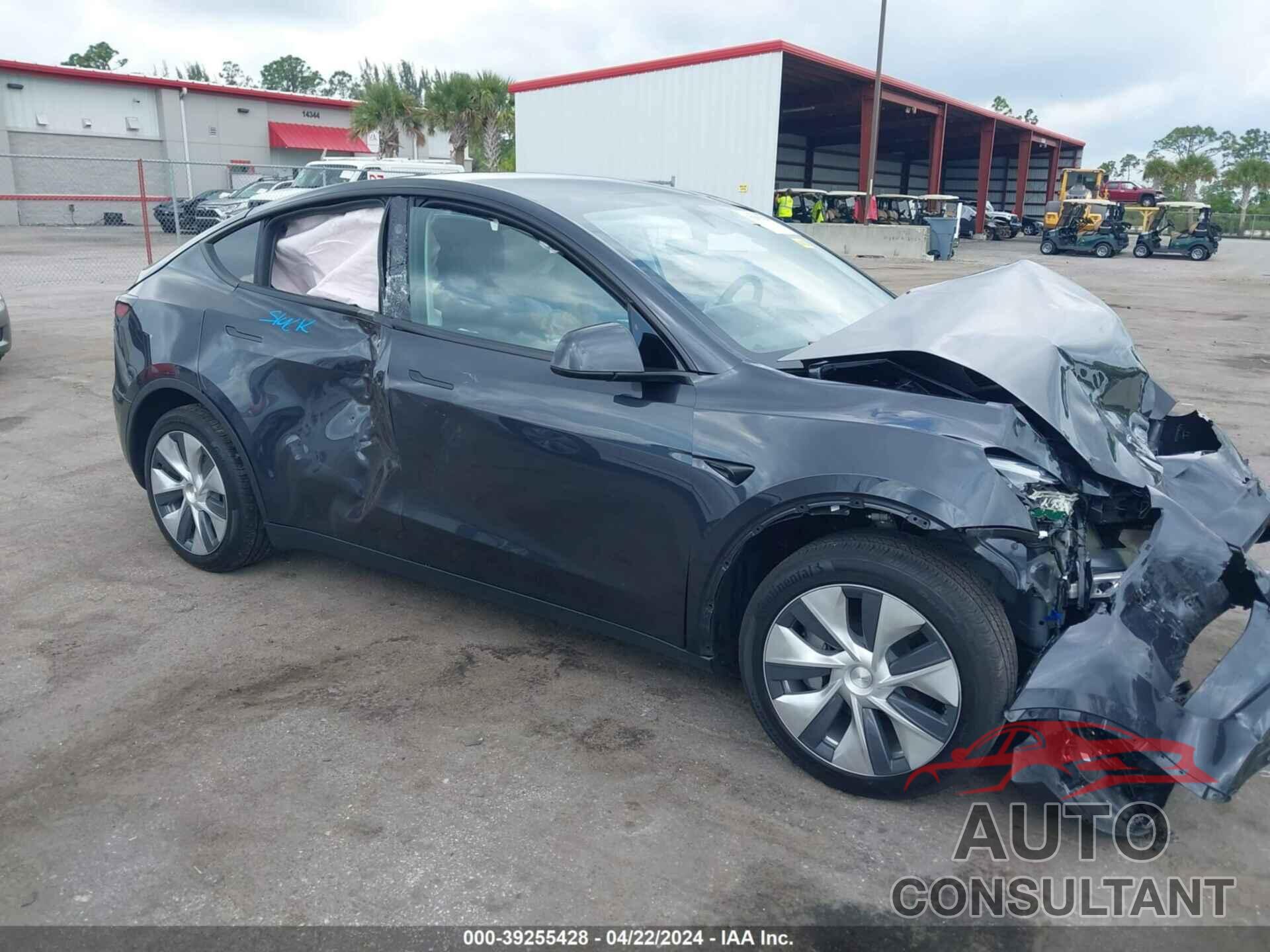 TESLA MODEL Y 2024 - 7SAYGDEE0RF995682