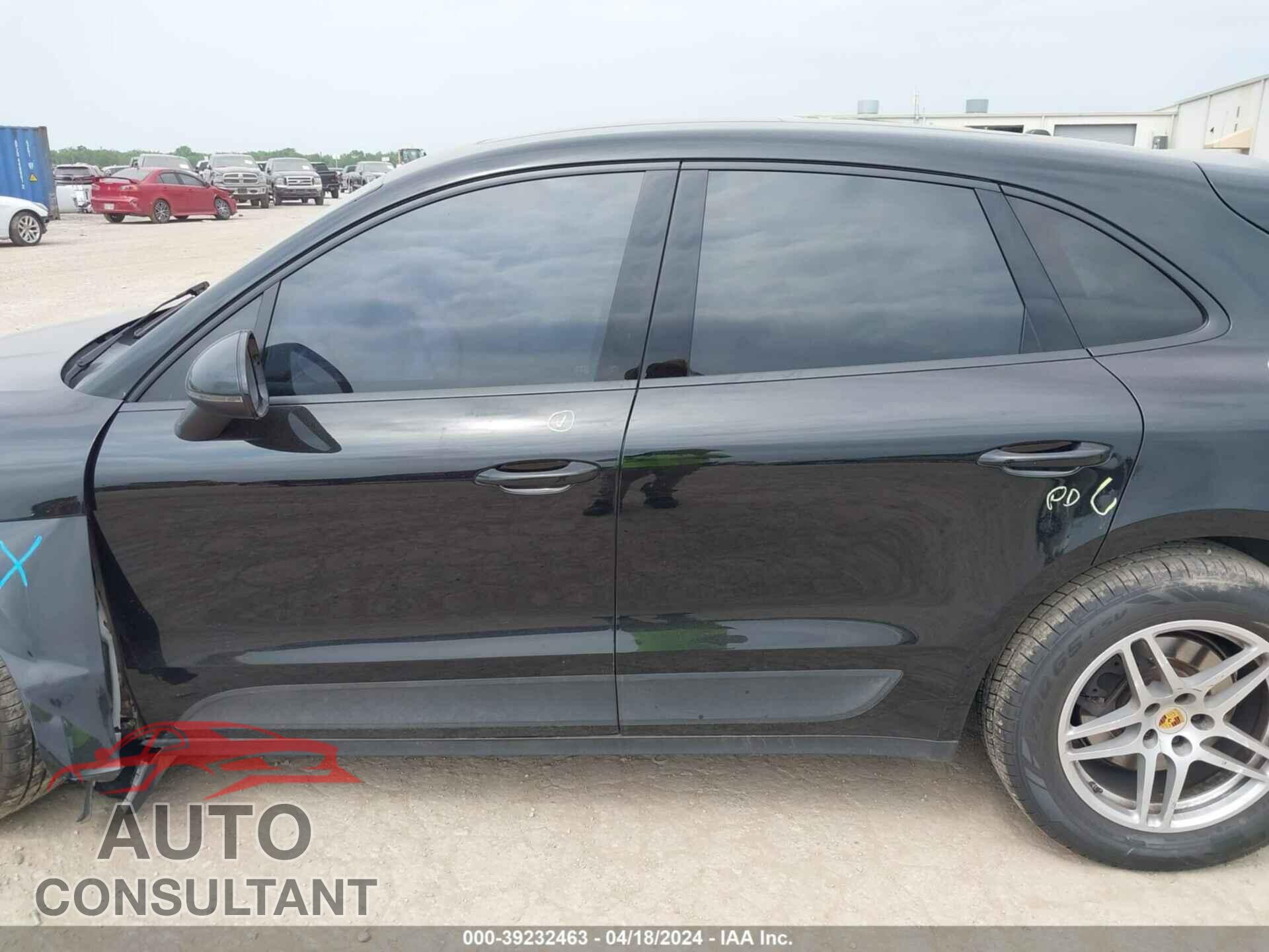 PORSCHE MACAN 2018 - WP1AA2A59JLB06131