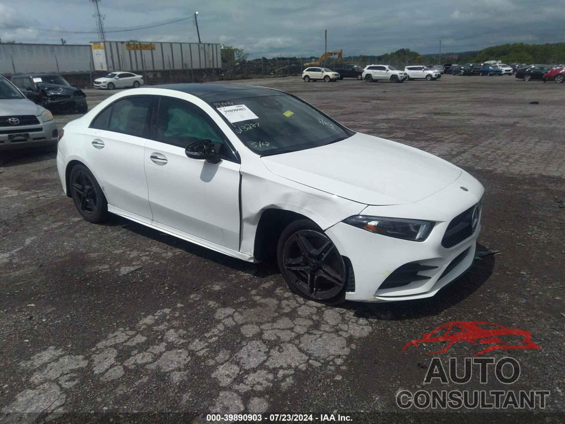 MERCEDES-BENZ A 220 2019 - WDD3G4FB1KW013287