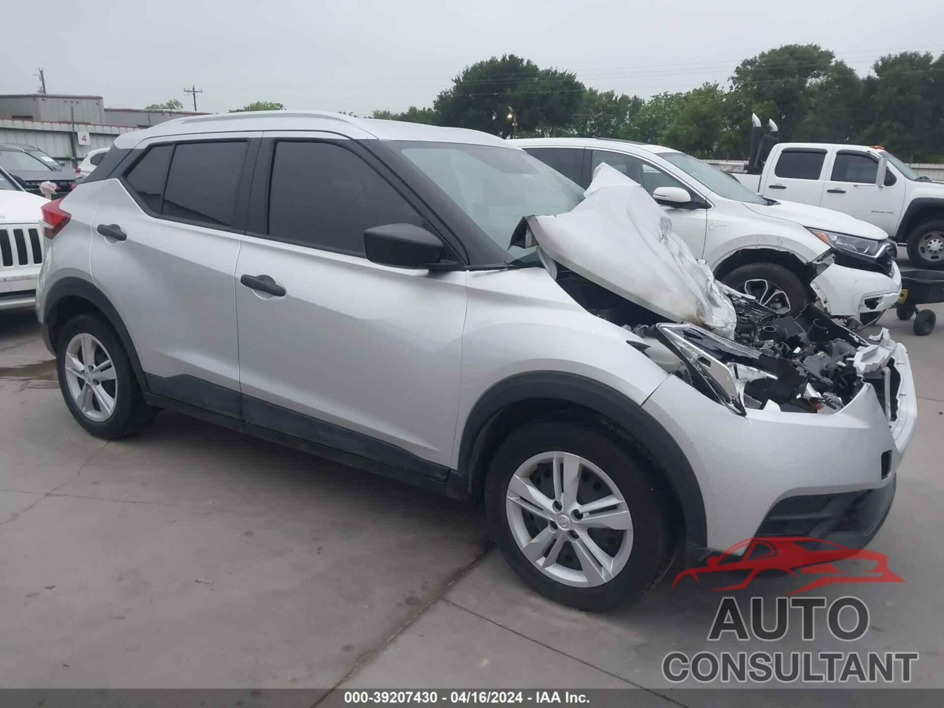 NISSAN KICKS 2018 - 3N1CP5CU3JL520334