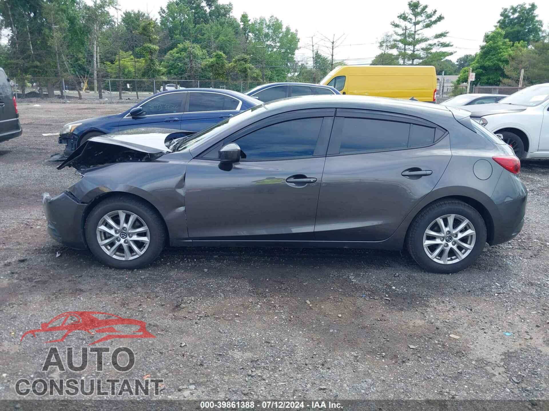 MAZDA MAZDA3 2017 - 3MZBN1K78HM135856