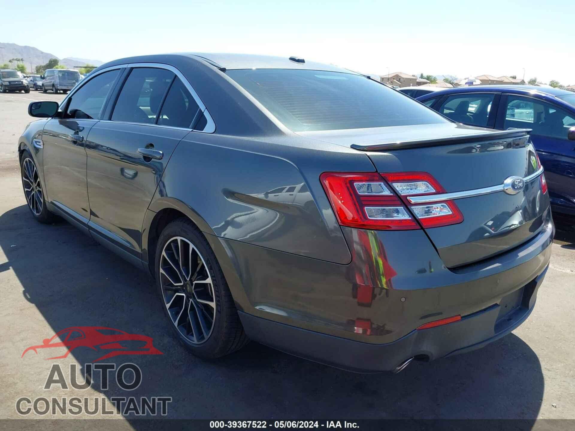 FORD TAURUS 2017 - 1FAHP2E85HG110821