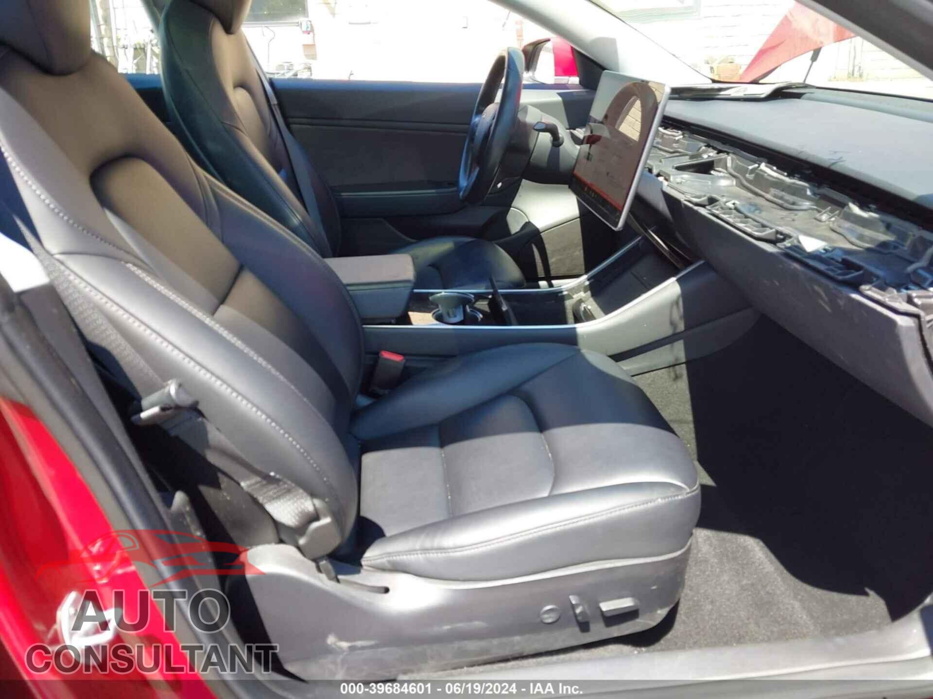 TESLA MODEL 3 2018 - 5YJ3E1EA3JF045670