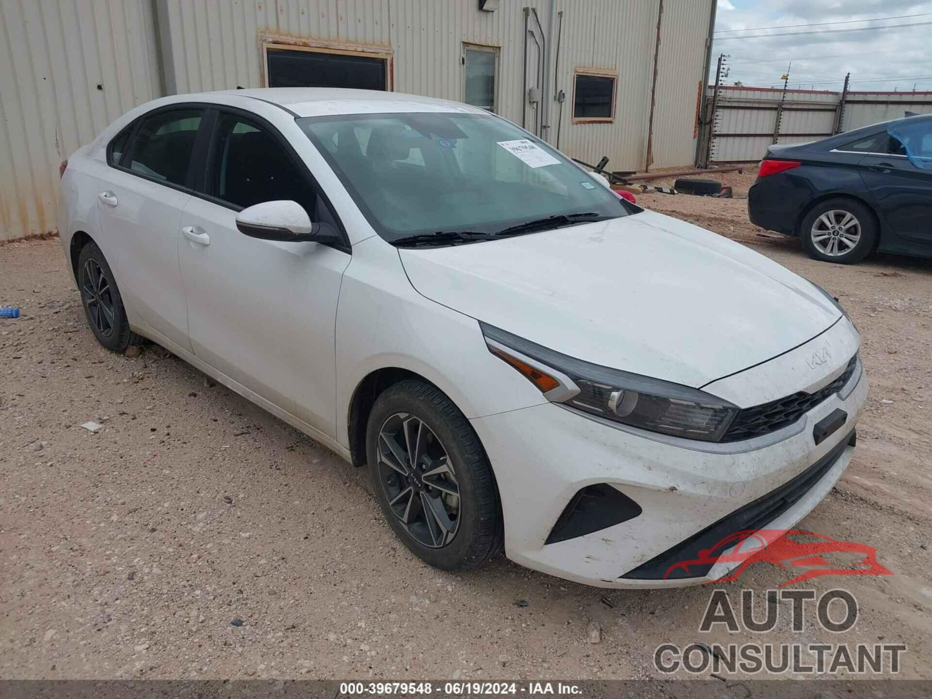 KIA FORTE 2023 - 3KPF24AD0PE579652
