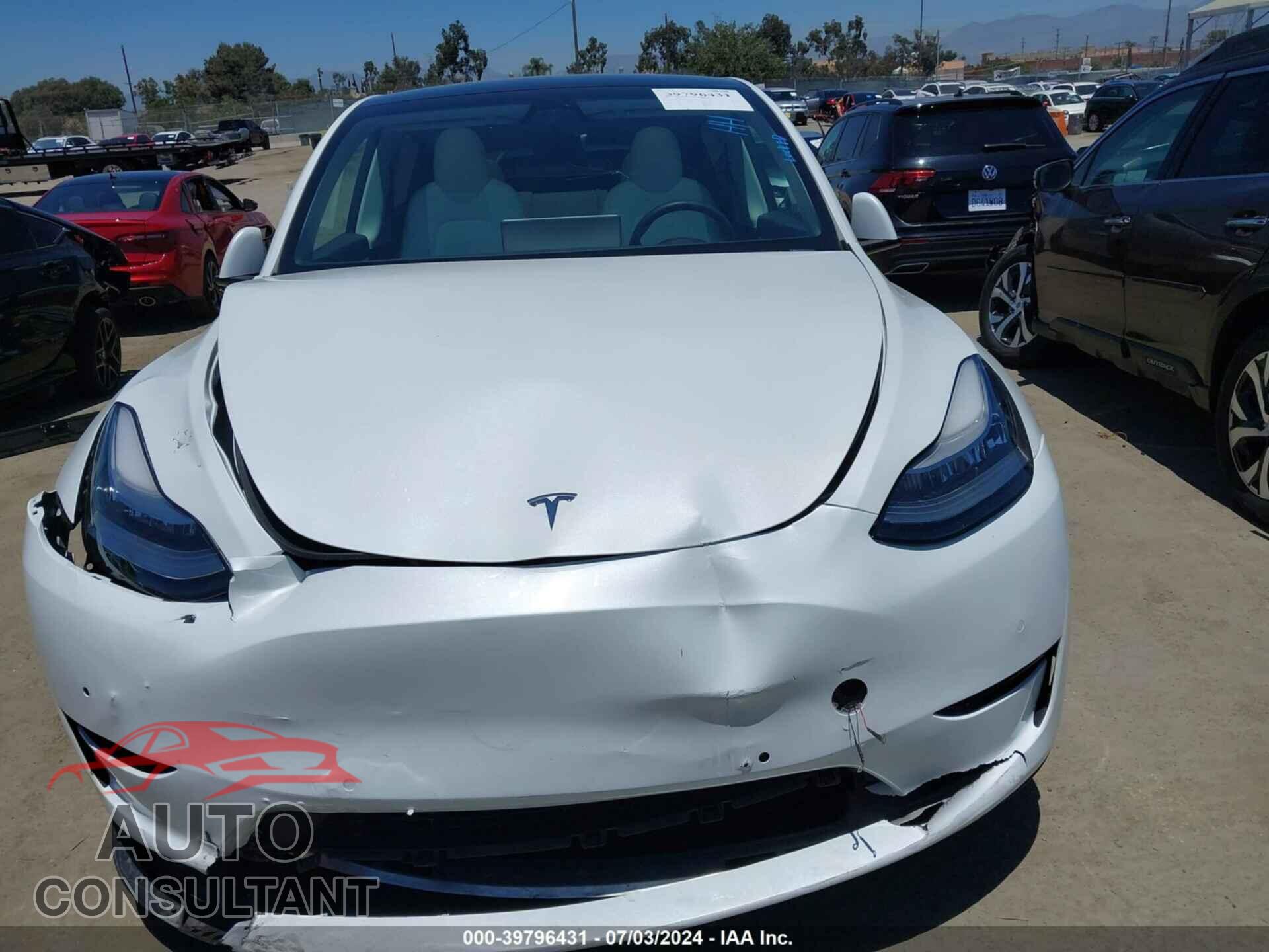 TESLA MODEL Y 2020 - 5YJYGDEE4LF058564