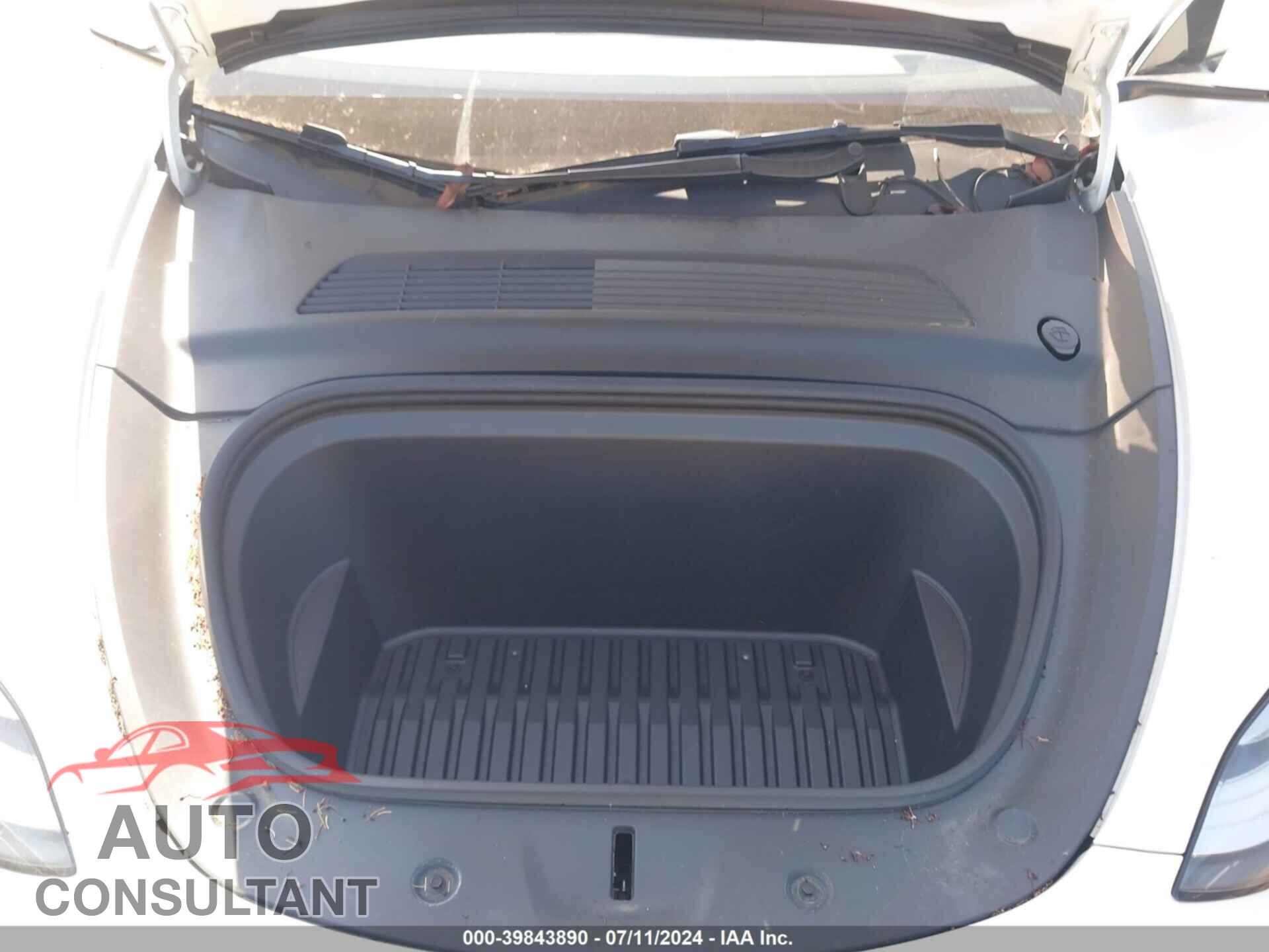 TESLA MODEL Y 2021 - 5YJYGDED8MF103997