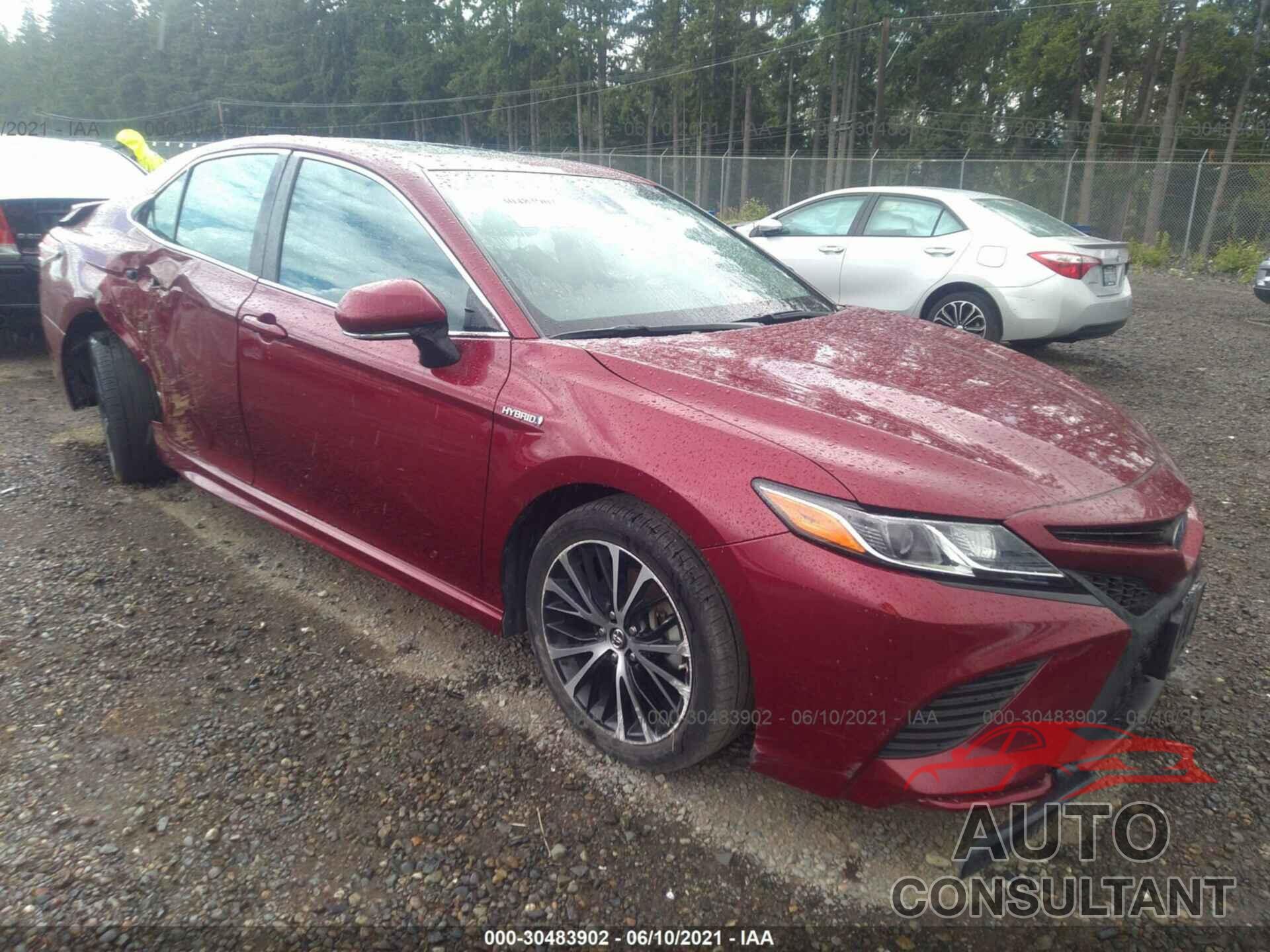 TOYOTA CAMRY 2018 - 4T1B21HK0JU502110