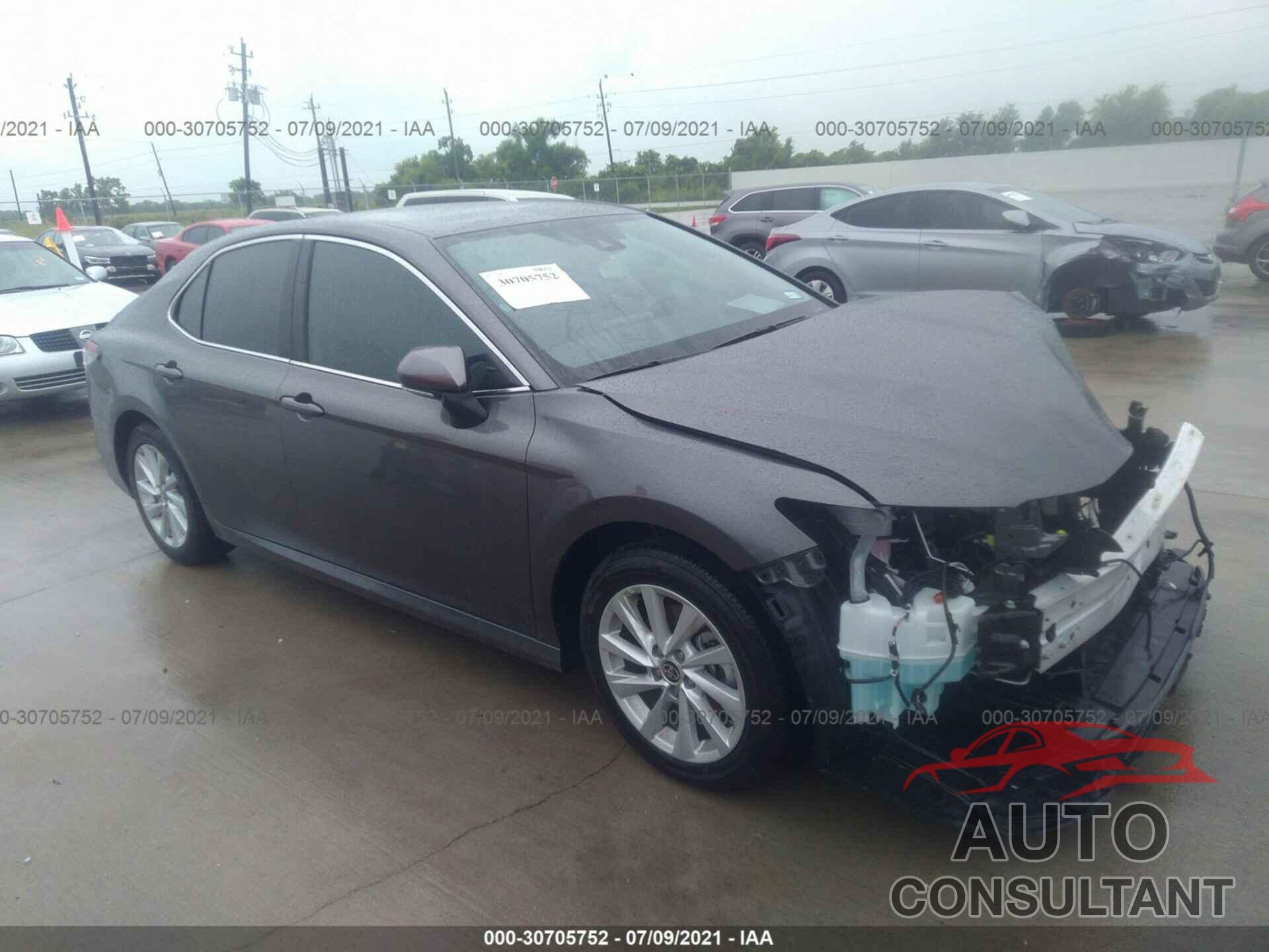 TOYOTA CAMRY 2021 - 4T1R11AKXMU577316