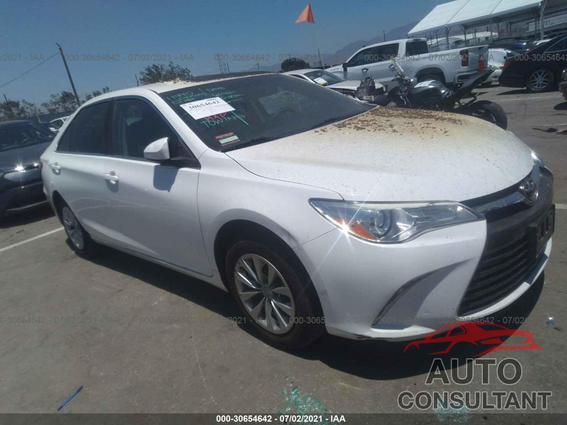TOYOTA CAMRY 2016 - 4T4BF1FKXGR555385