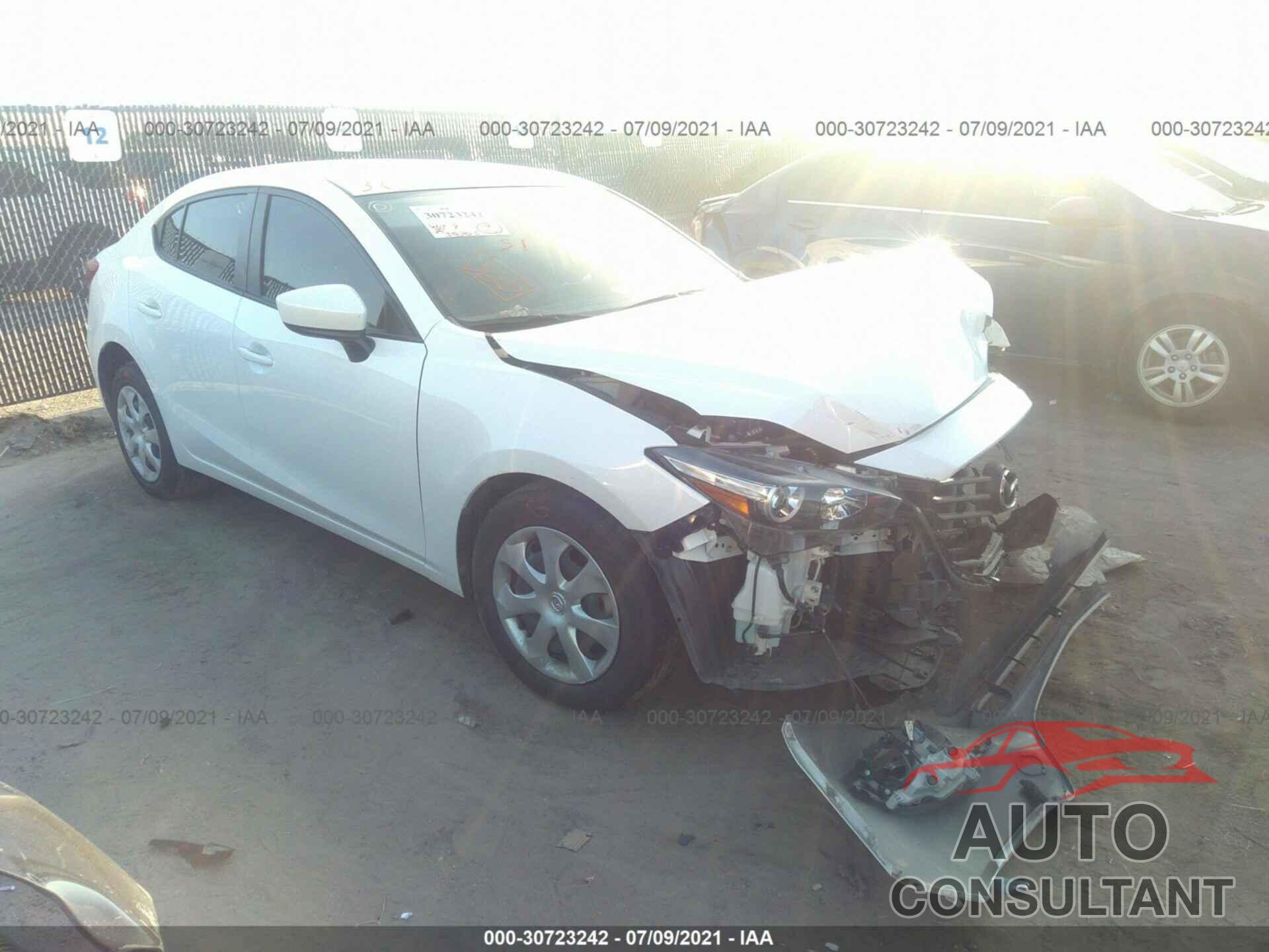 MAZDA MAZDA3 4-DOOR 2018 - 3MZBN1U71JM178535