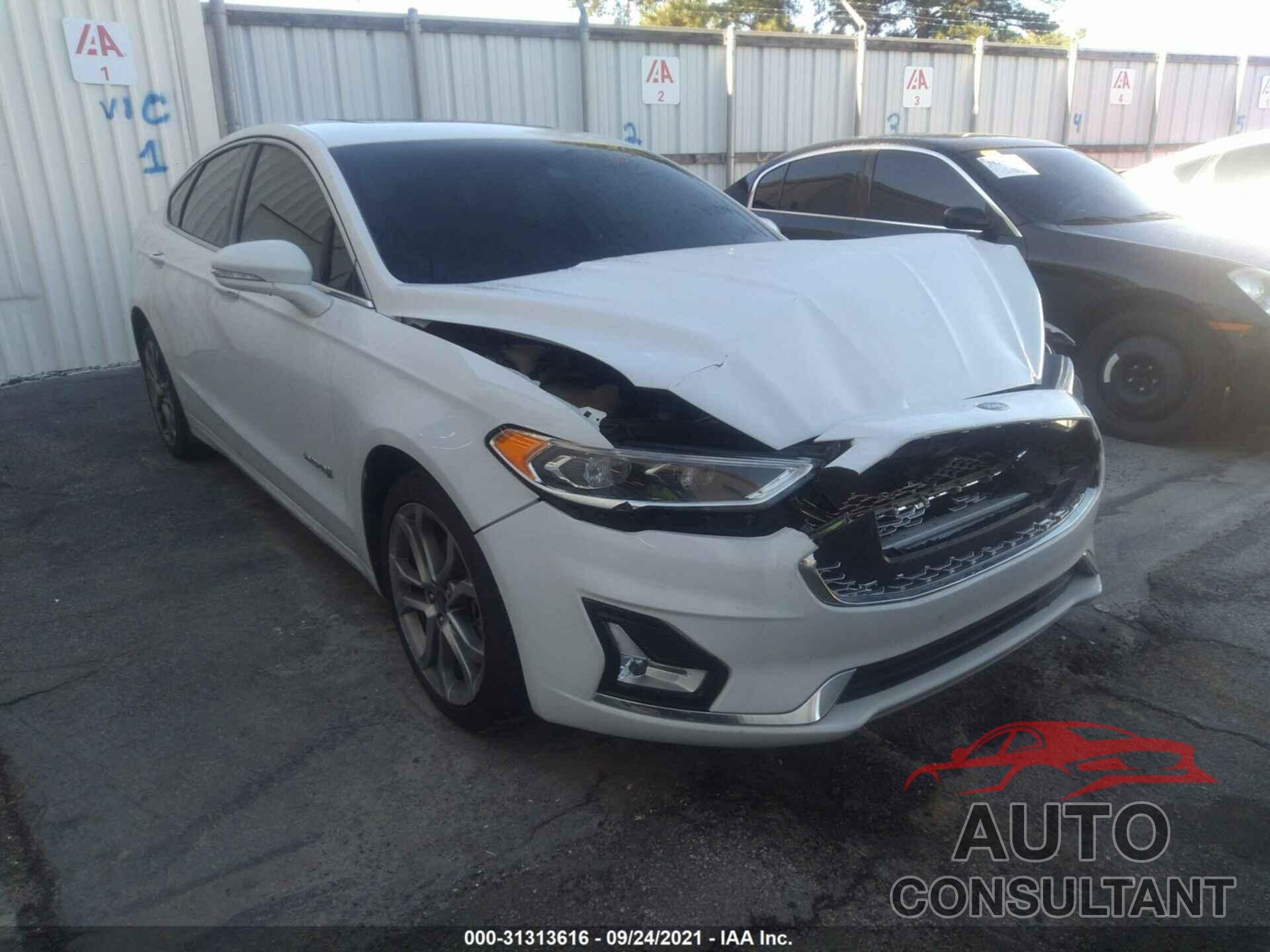 FORD FUSION HYBRID 2019 - 3FA6P0RU3KR106009