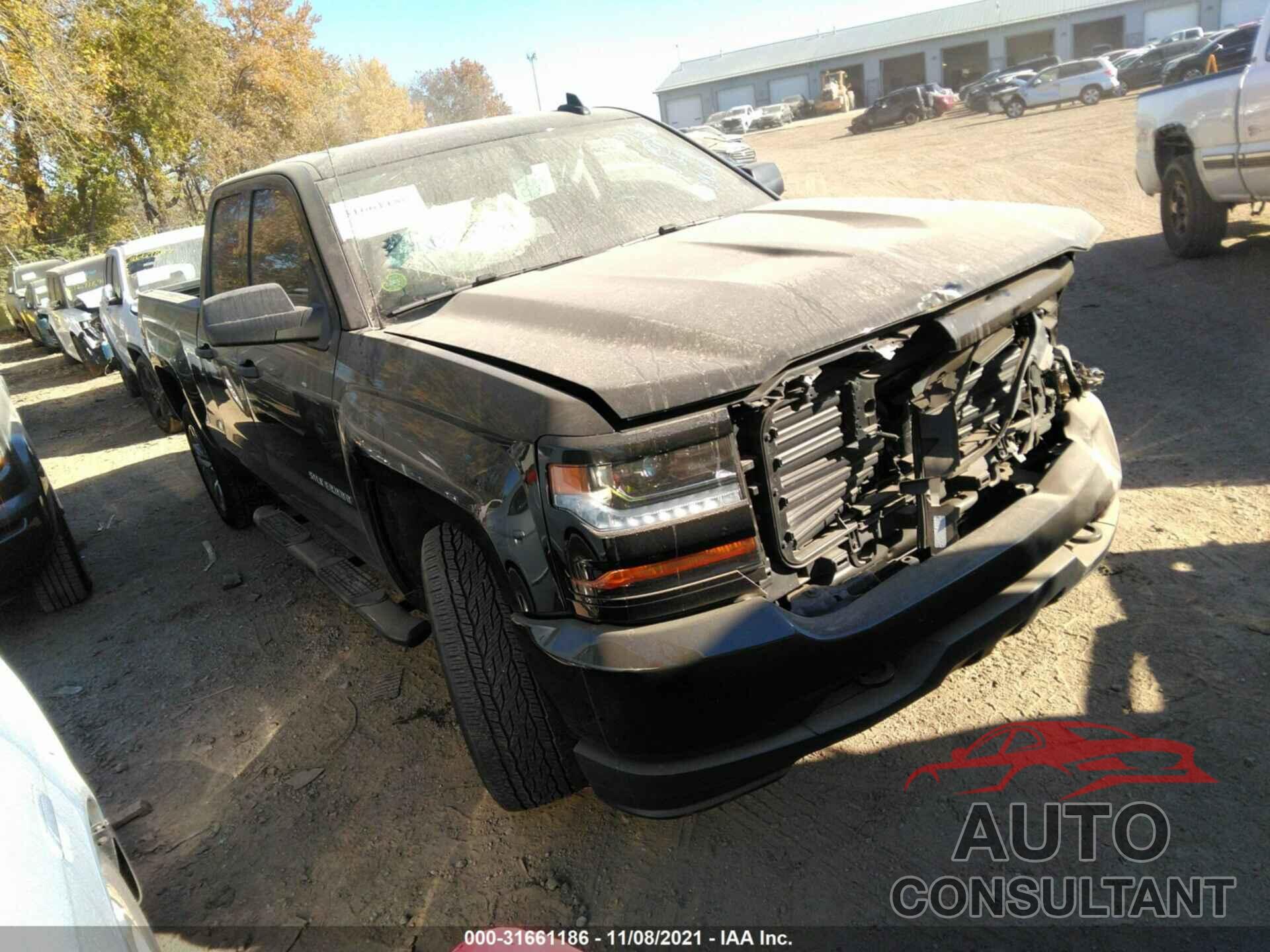 CHEVROLET SILVERADO 1500 2018 - 1GCRCPEH5JZ107404