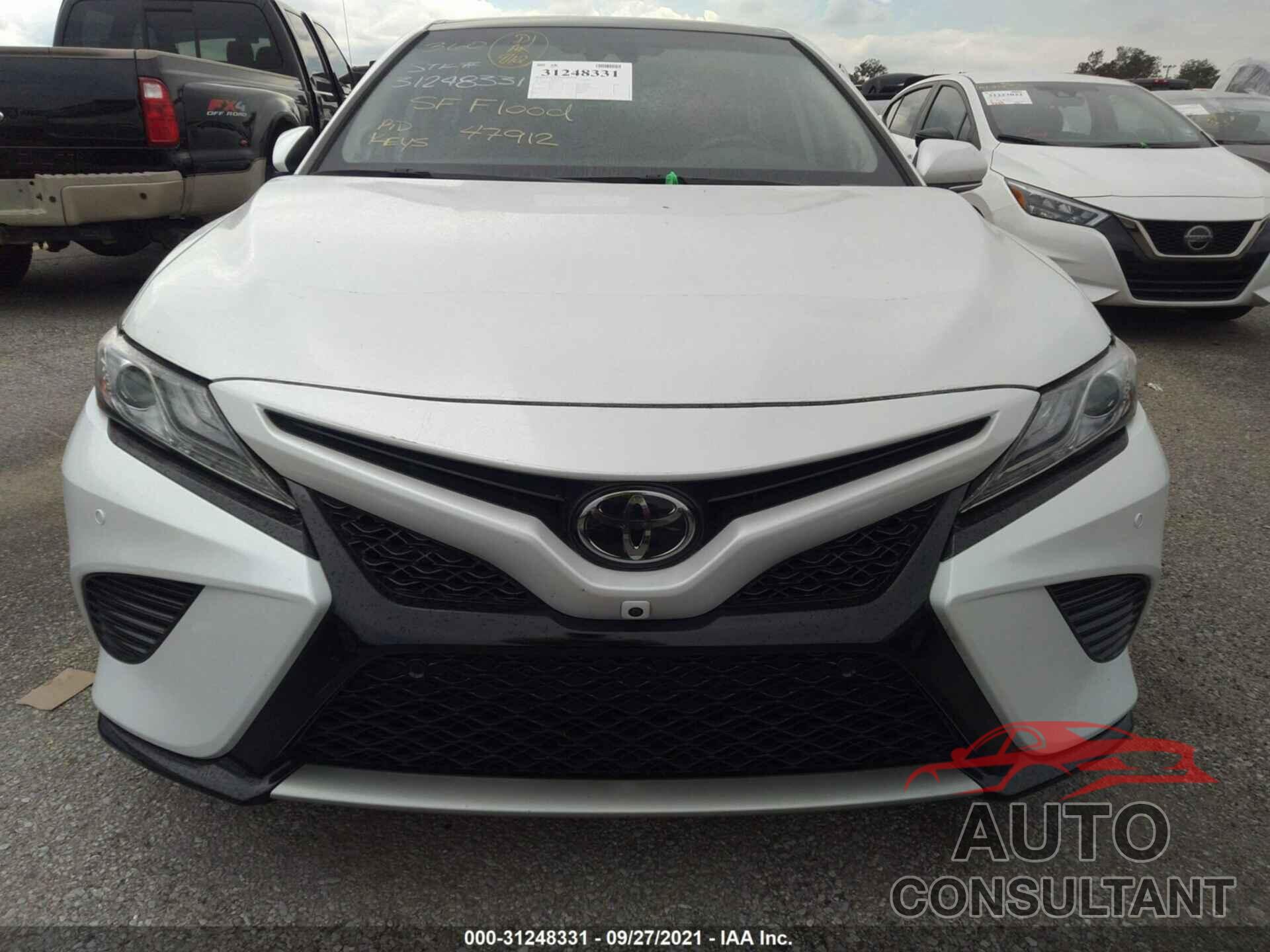TOYOTA CAMRY 2019 - 4T1B61HK5KU741156