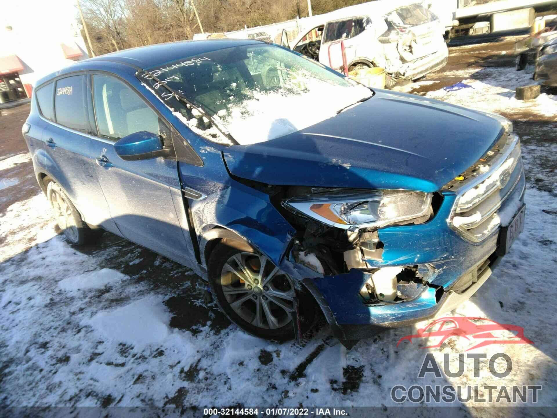 FORD ESCAPE 2017 - 1FMCU9GD9HUD52315