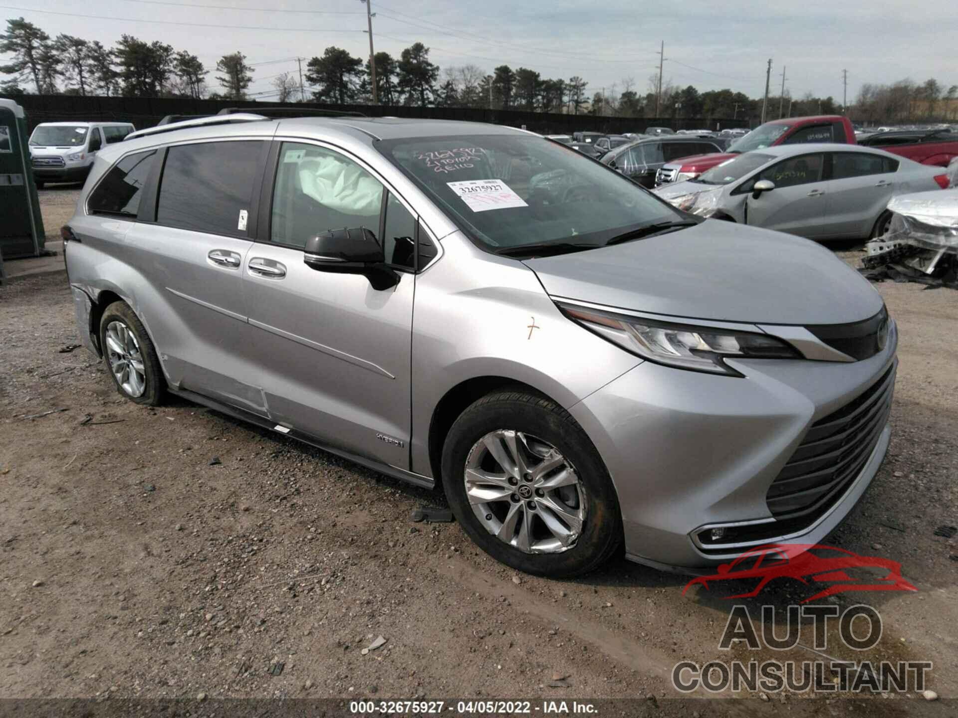 TOYOTA SIENNA 2021 - 5TDZSKFC1MS032313