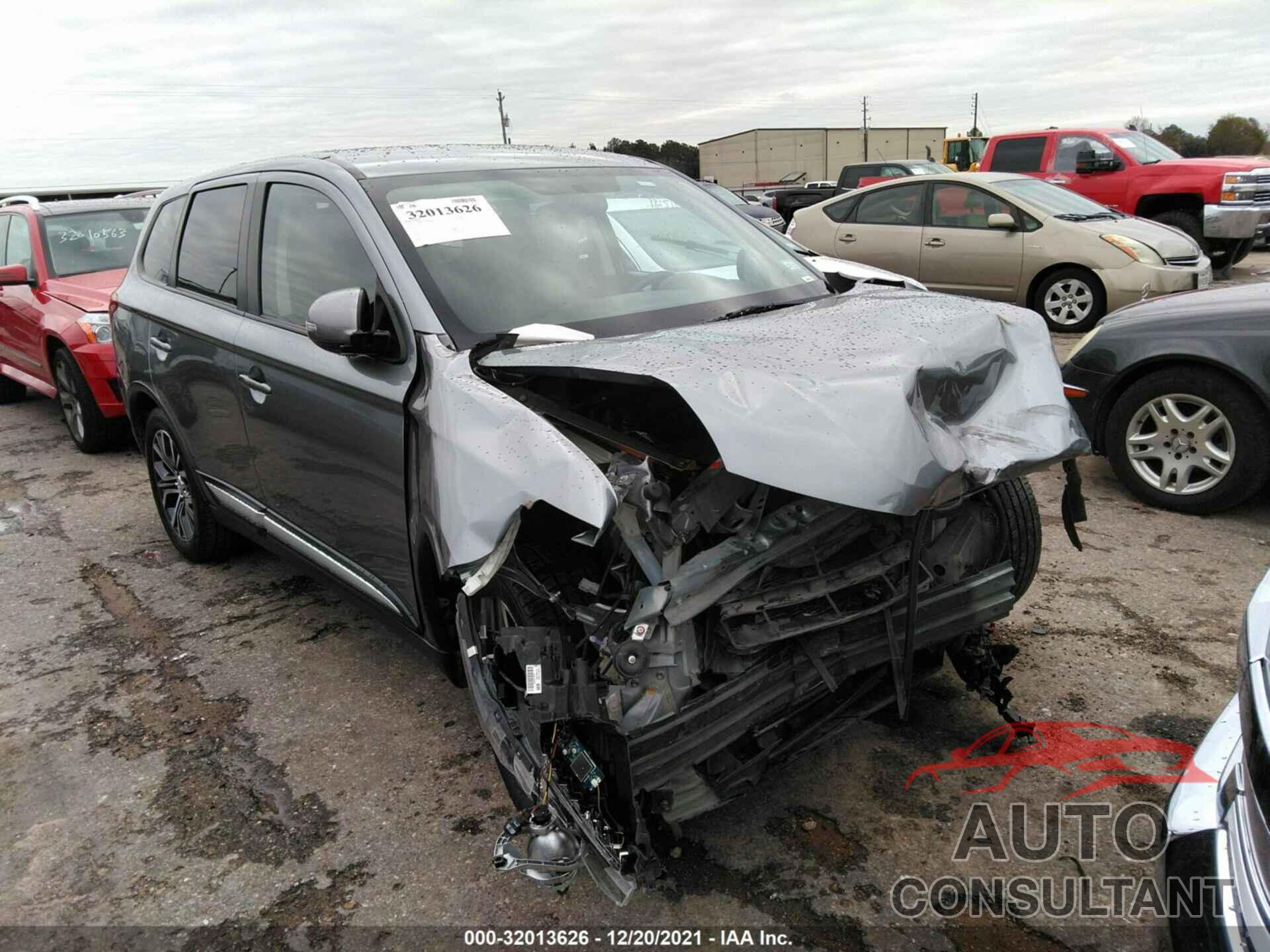 MITSUBISHI OUTLANDER 2018 - JA4AD3A33JZ015246