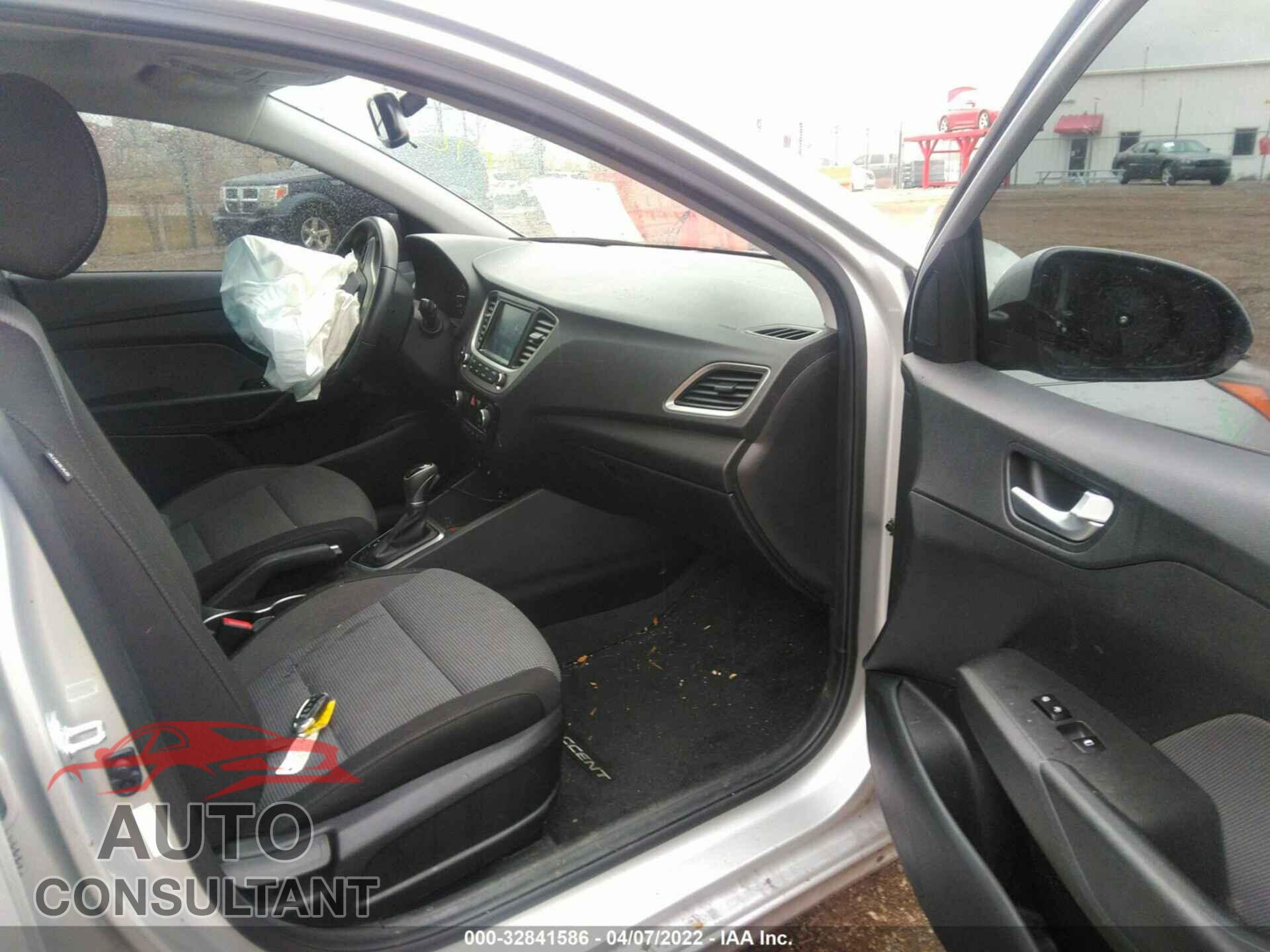 HYUNDAI ACCENT 2019 - 3KPC34A35KE050956