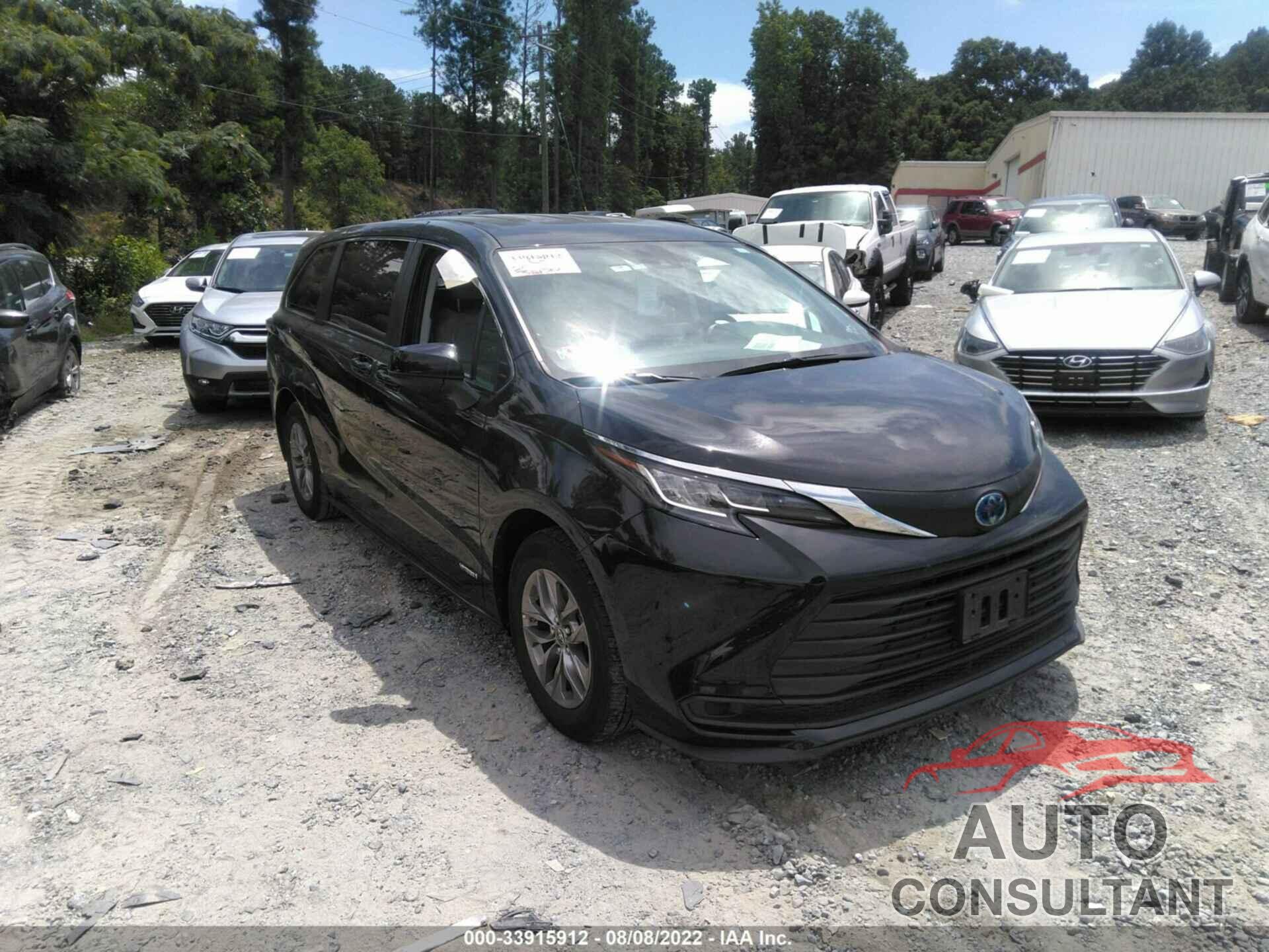 TOYOTA SIENNA 2021 - 5TDKRKEC0MS047657