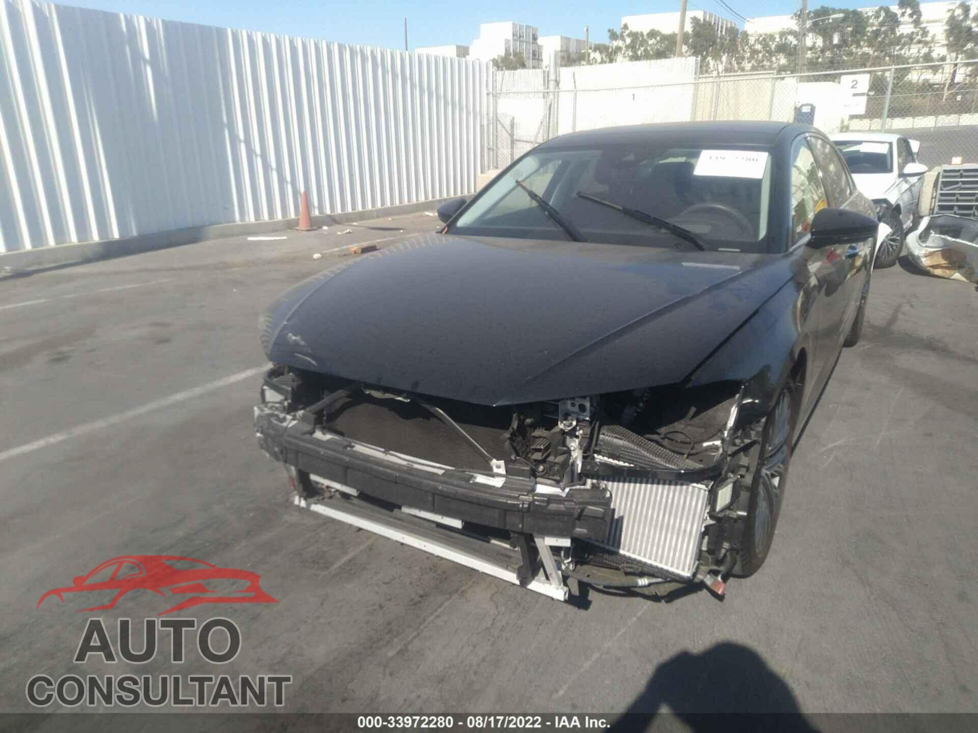 AUDI A8 2019 - WAU8DAF83KN018294