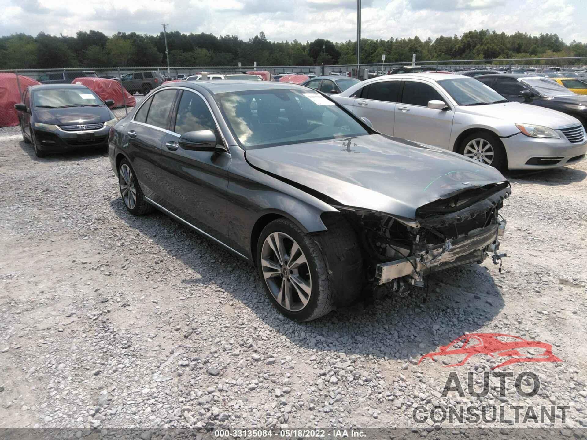 MERCEDES-BENZ C-CLASS 2018 - 55SWF4JB1JU235802