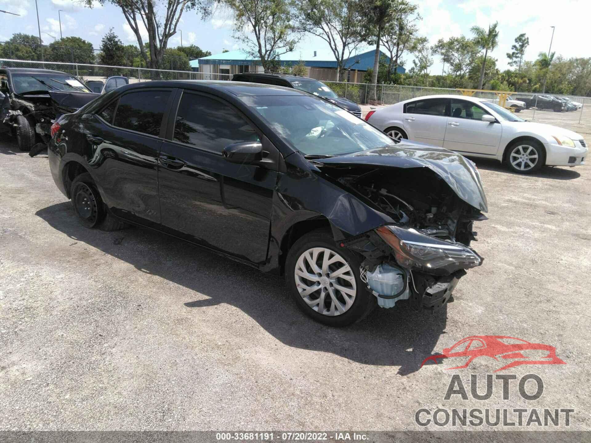 TOYOTA COROLLA 2018 - 5YFBURHE2JP770564