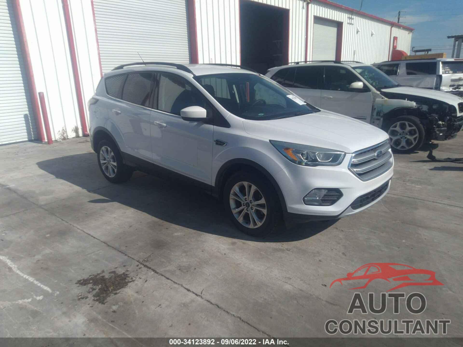 FORD ESCAPE 2017 - 1FMCU0G99HUD43931