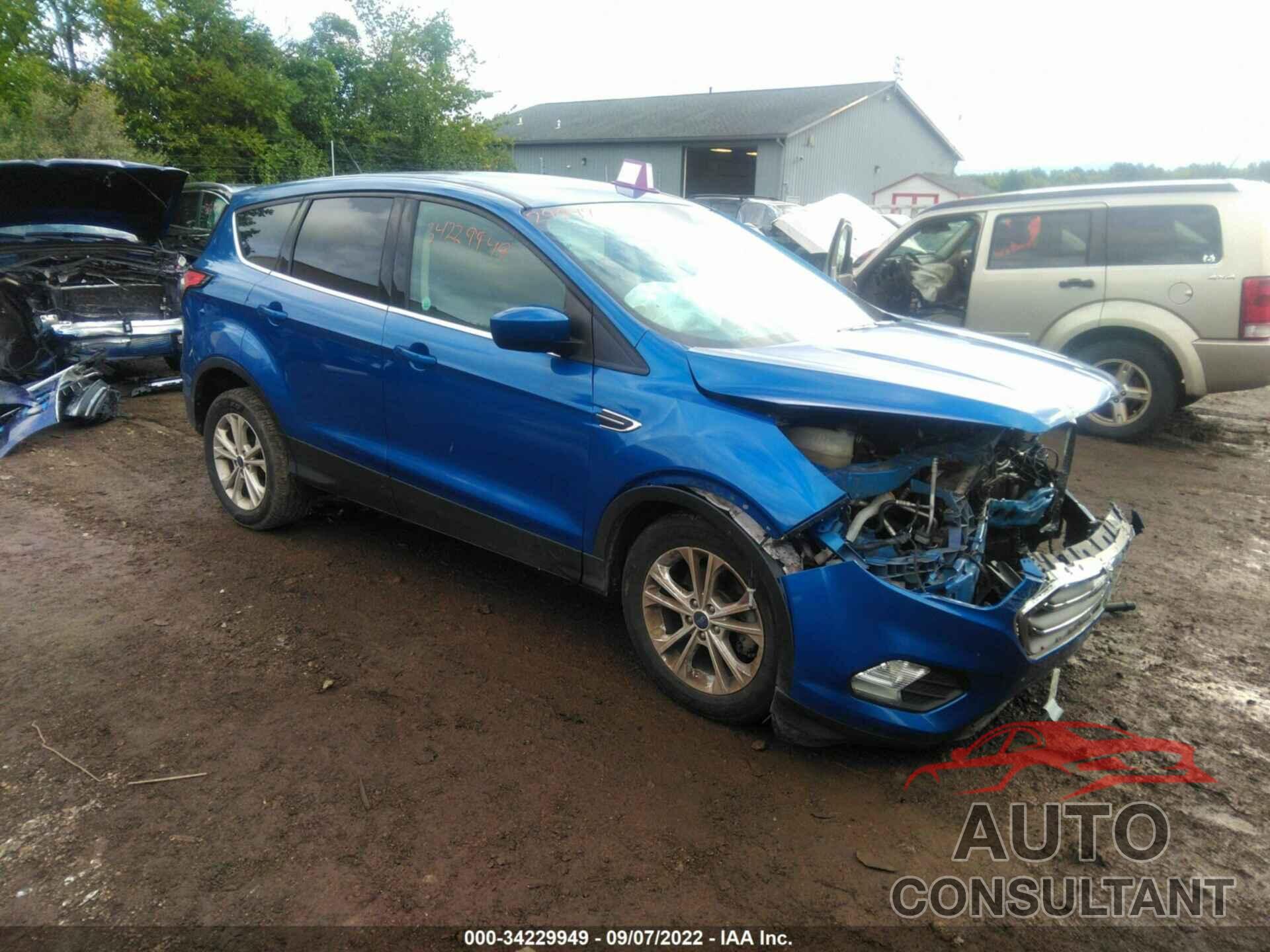 FORD ESCAPE 2017 - 1FMCU0GD1HUC47165