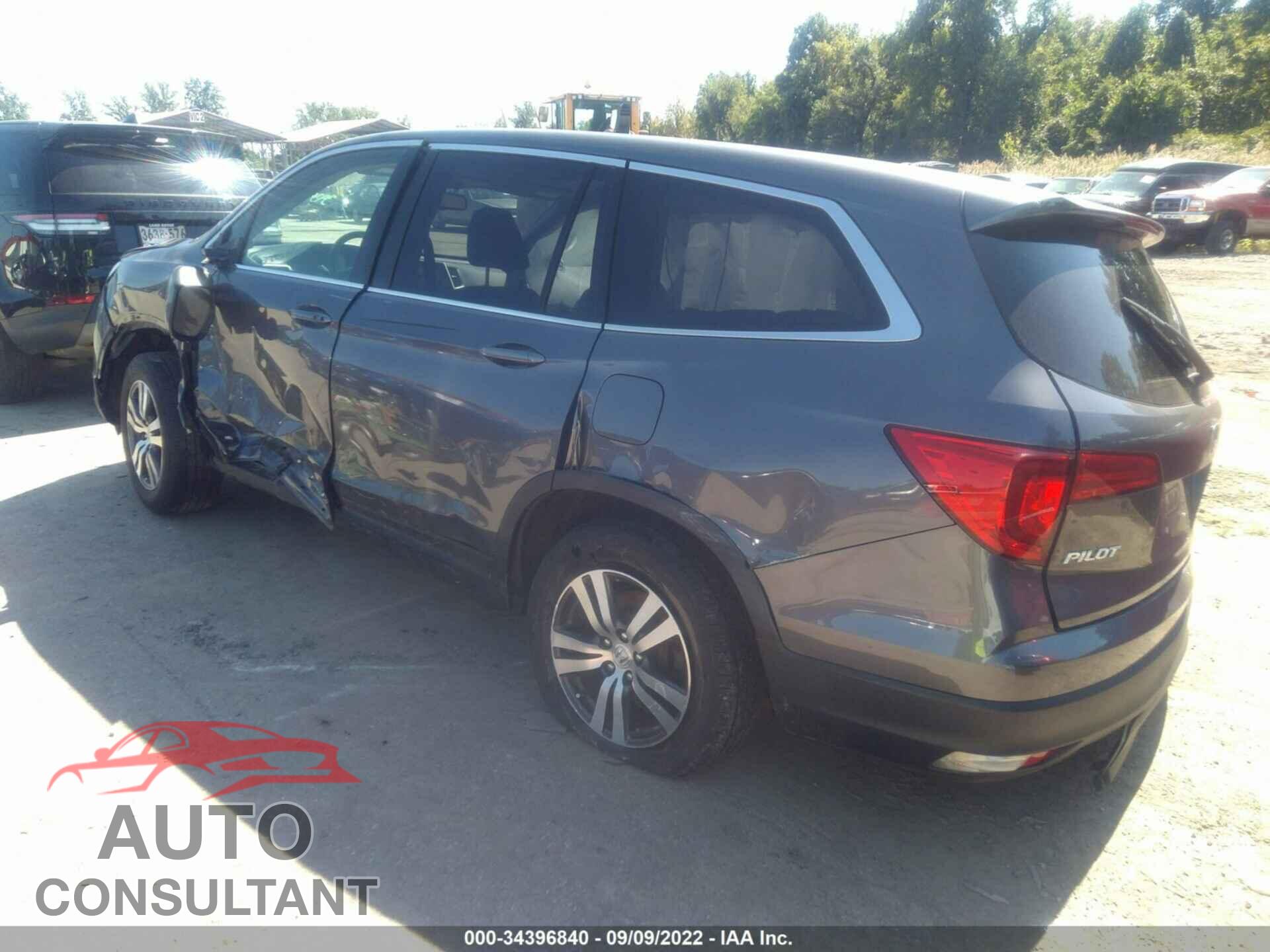 HONDA PILOT 2017 - 5FNYF6H8XHB089457