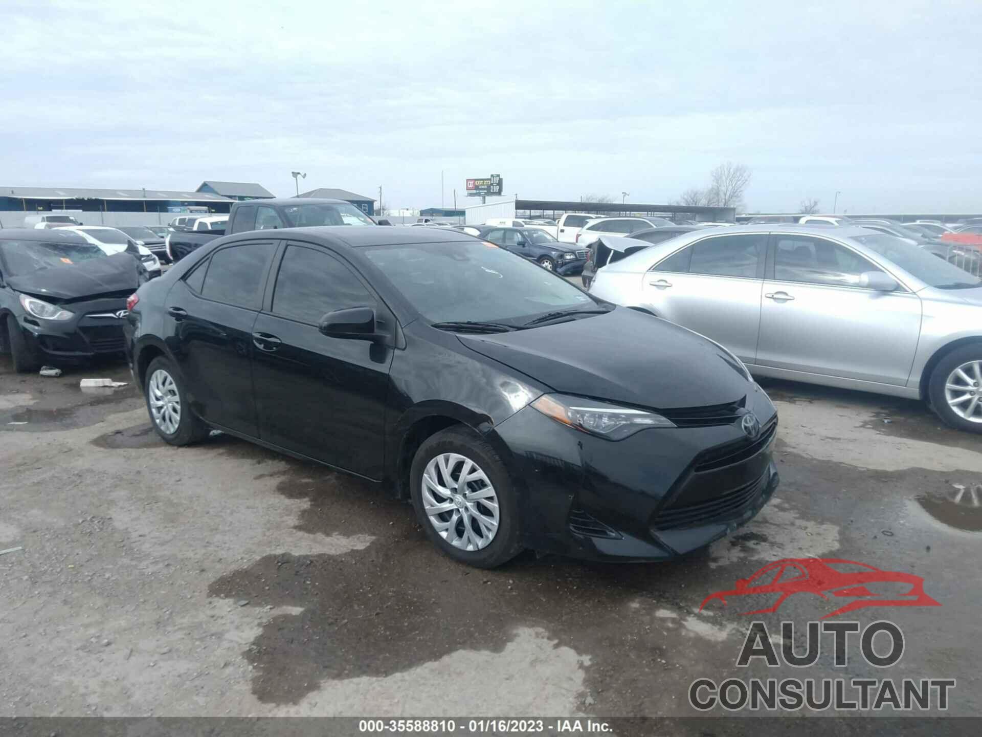 TOYOTA COROLLA 2018 - 5YFBURHE3JP772808