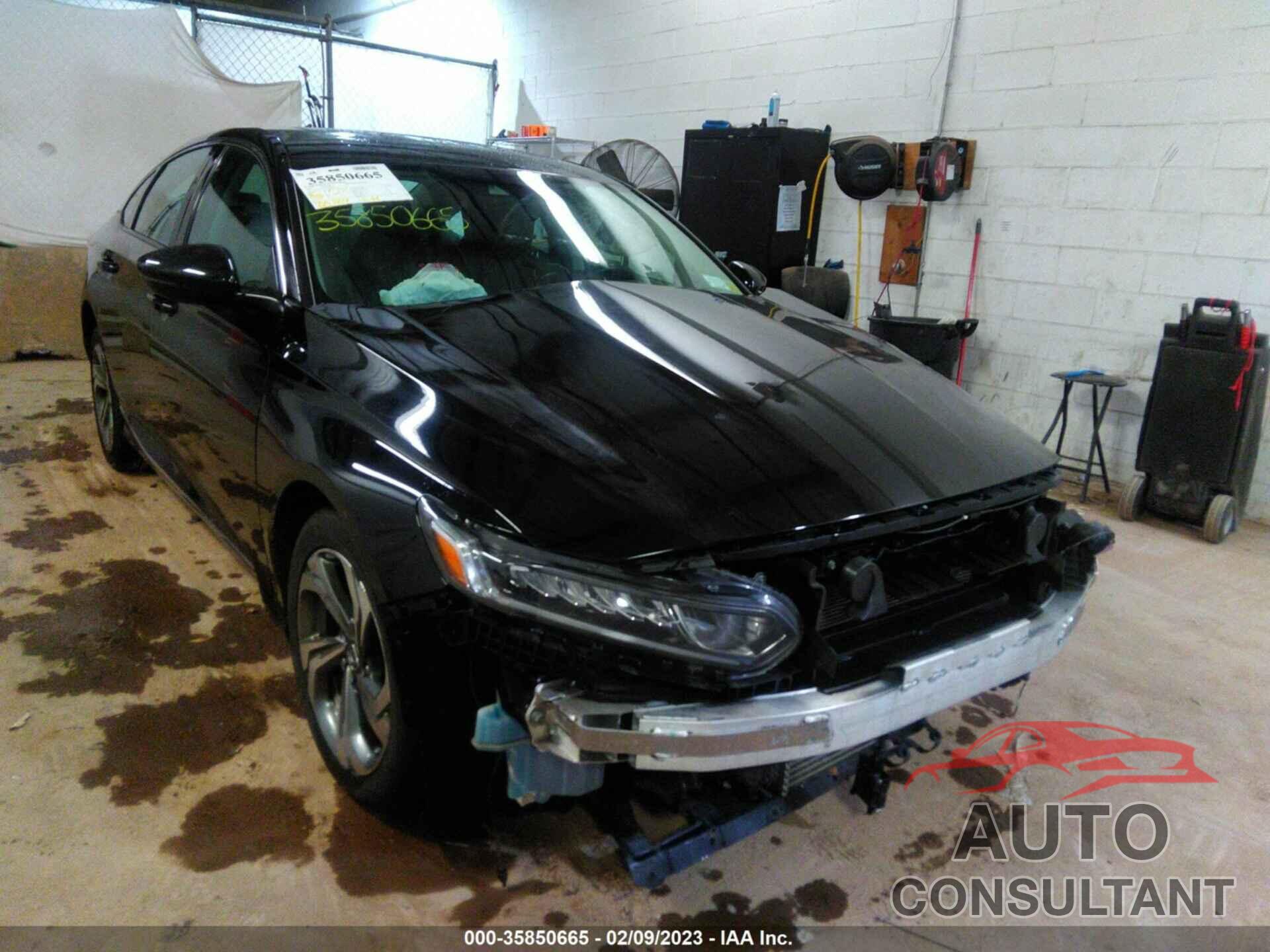 HONDA ACCORD SEDAN 2018 - 1HGCV2F6XJA032635