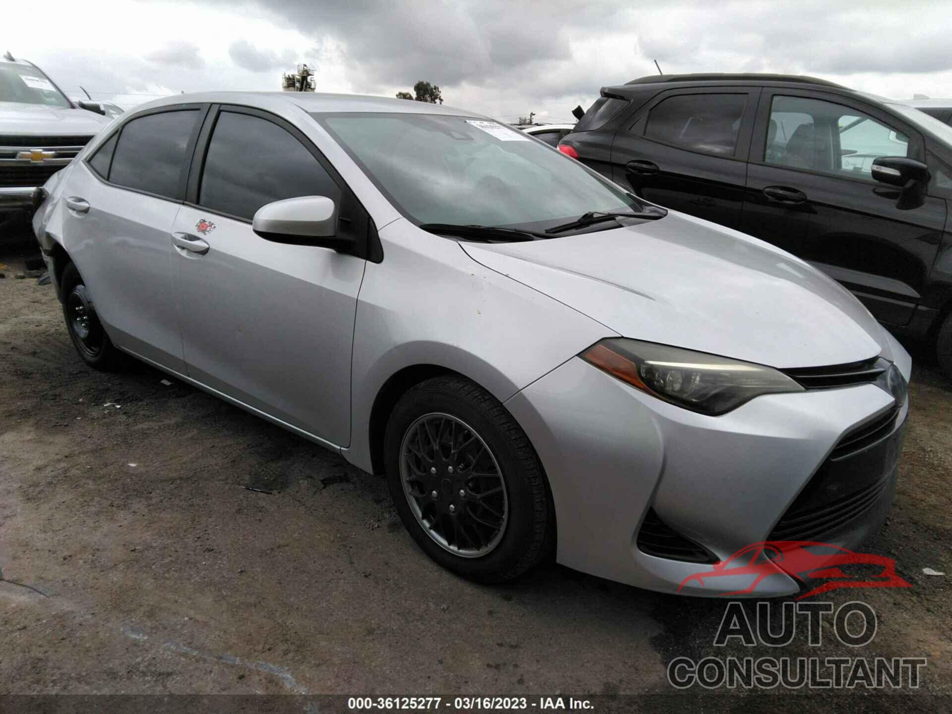 TOYOTA COROLLA 2018 - 2T1BURHE3JC051839