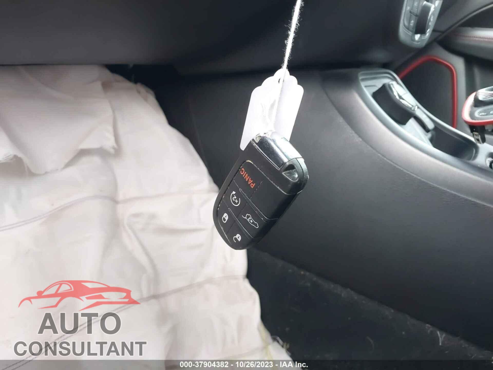JEEP COMPASS 2018 - 3C4NJDDB3JT320729
