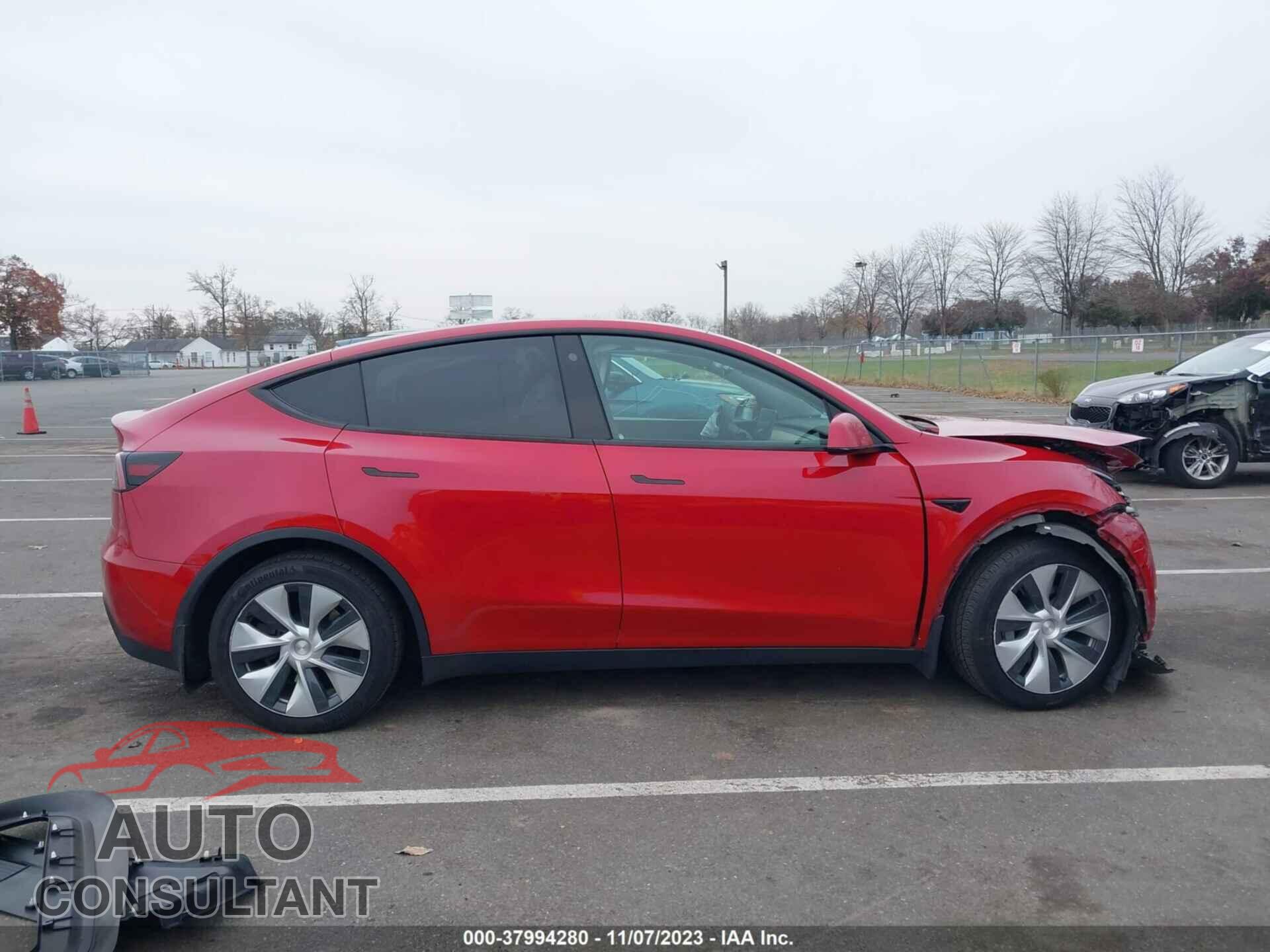 TESLA MODEL Y 2021 - 5YJYGDED4MF132980