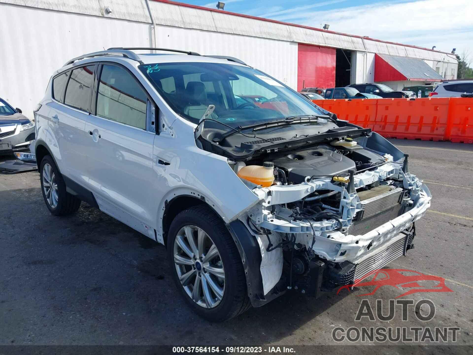 FORD ESCAPE 2017 - 1FMCU9J96HUE16959