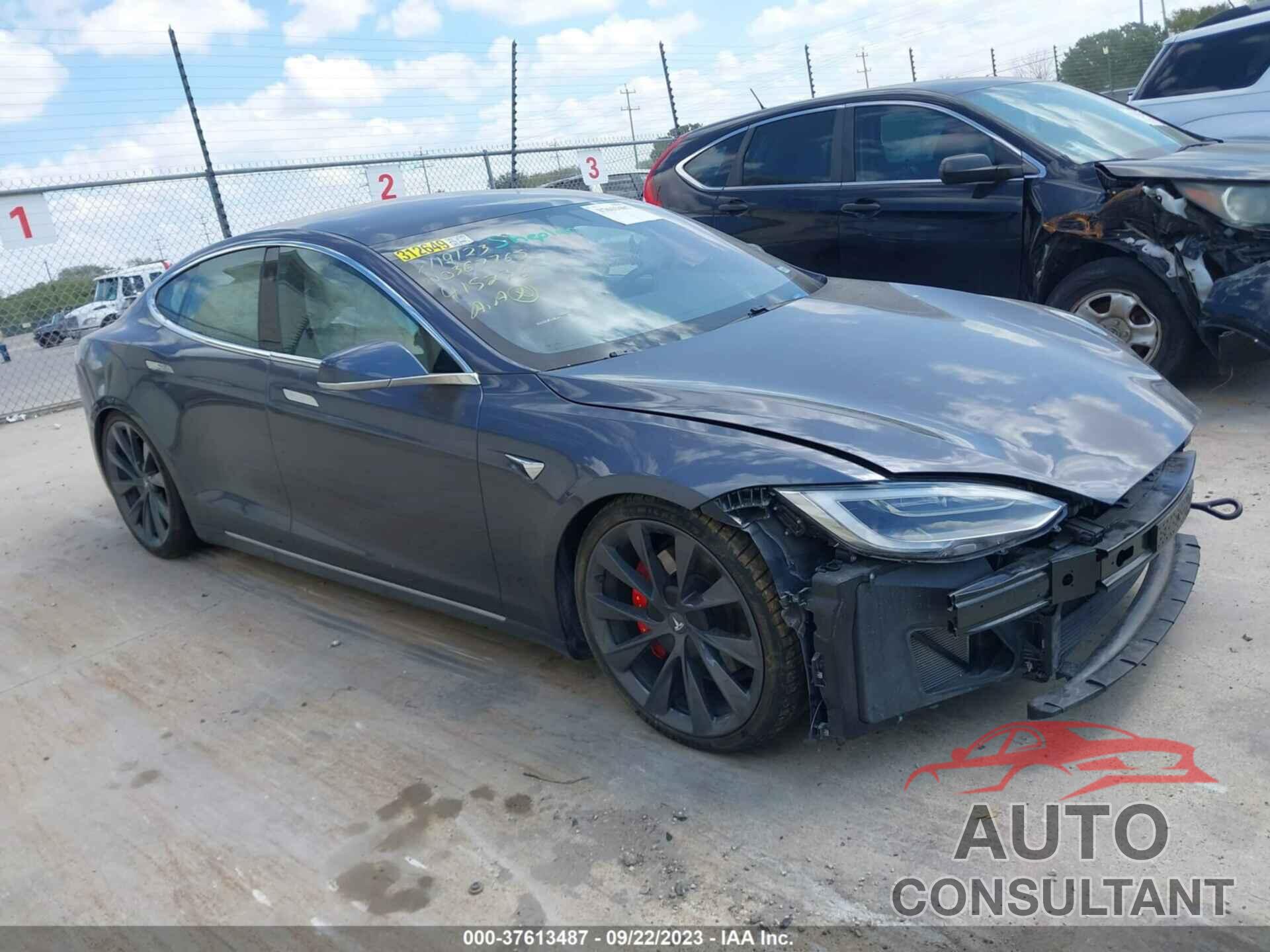 TESLA MODEL S 2020 - 5YJSA1E42LF415236