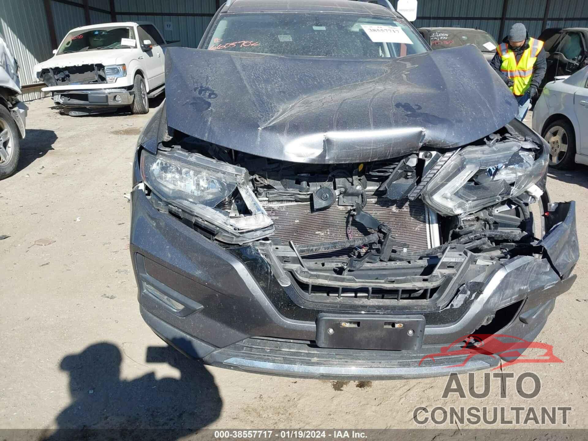 NISSAN ROGUE 2017 - 5N1AT2MT1HC835932