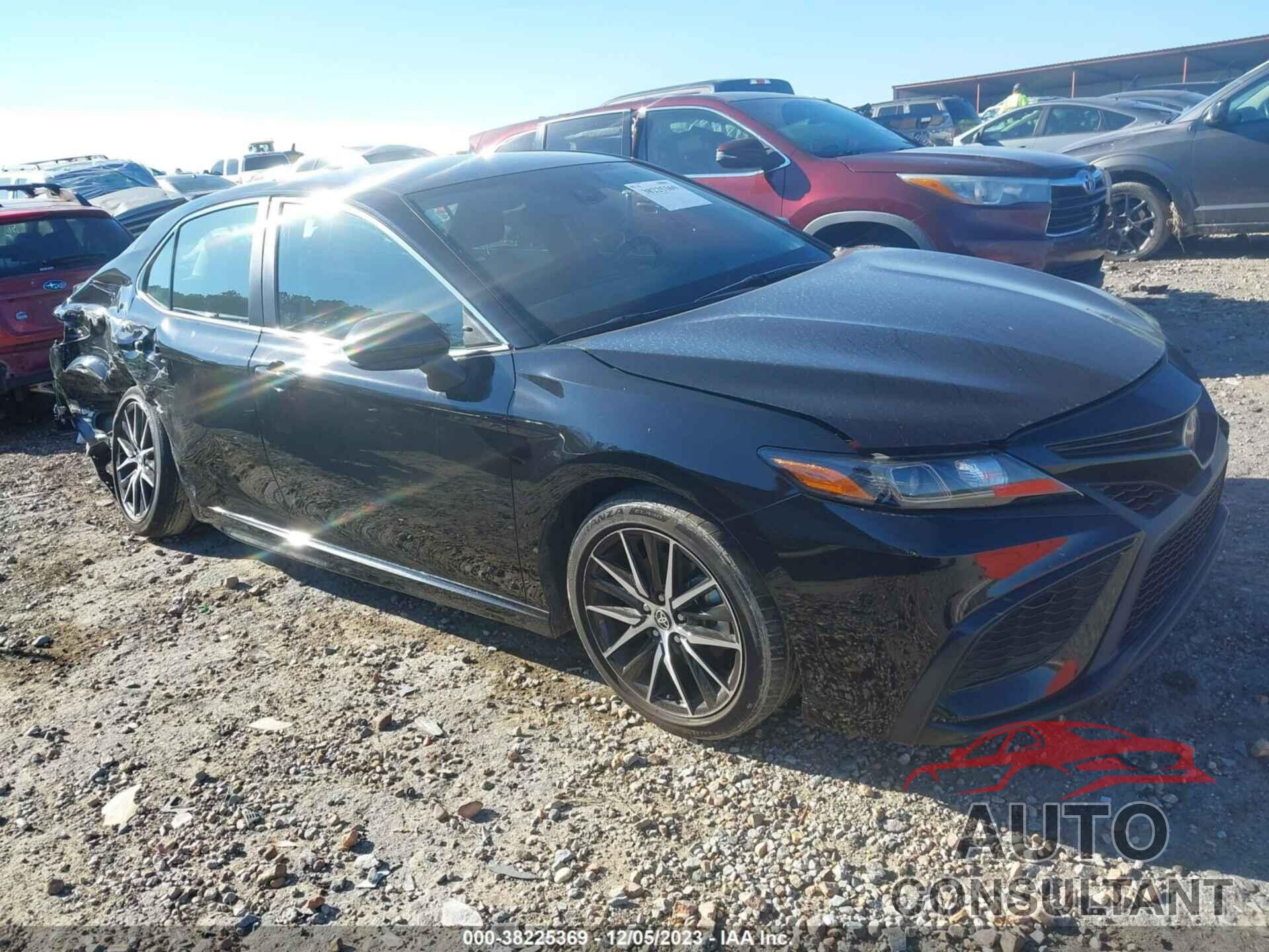 TOYOTA CAMRY 2021 - 4T1G11AK6MU484607