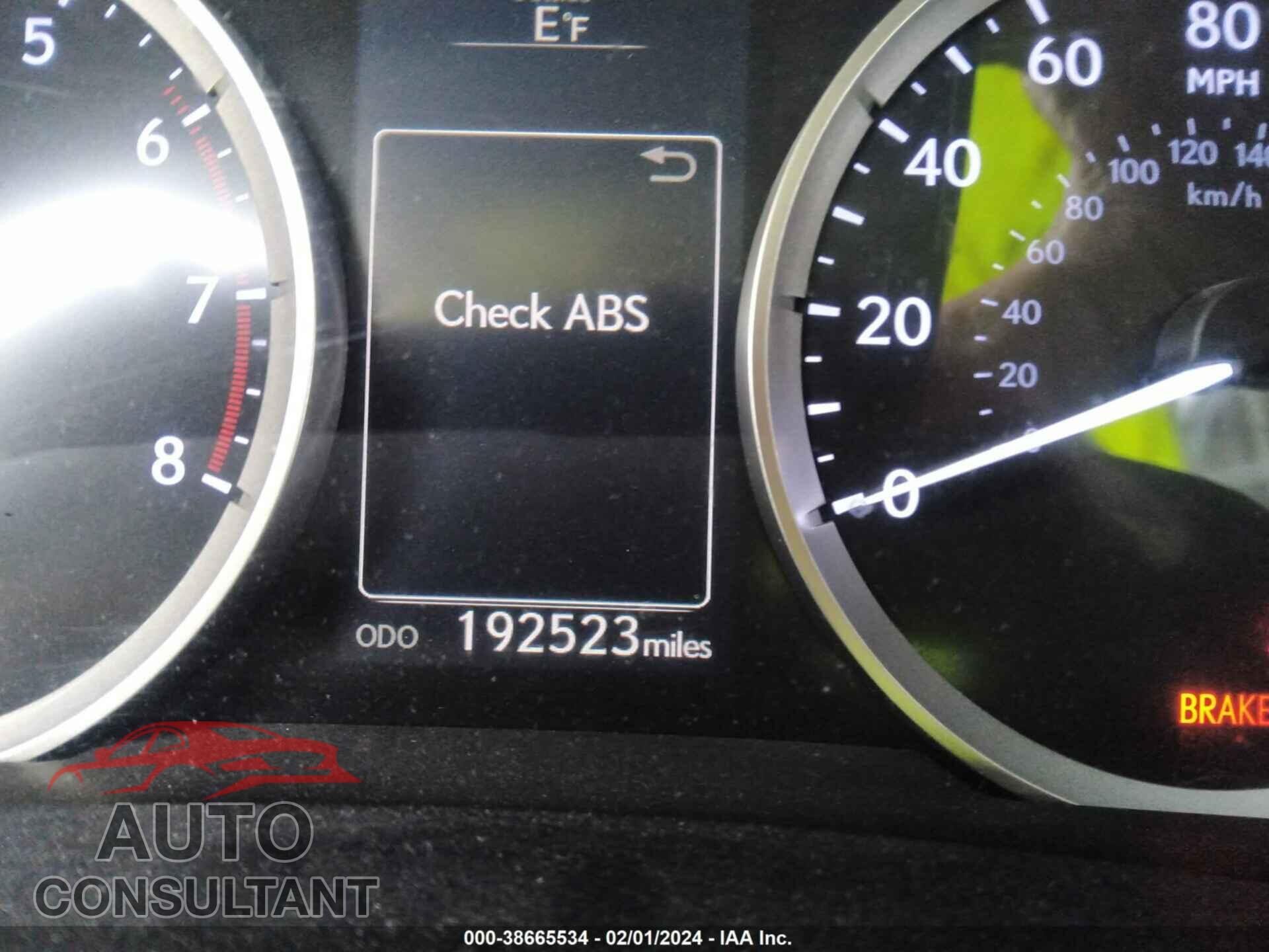 LEXUS IS 2016 - JTHBA1D26G5011880
