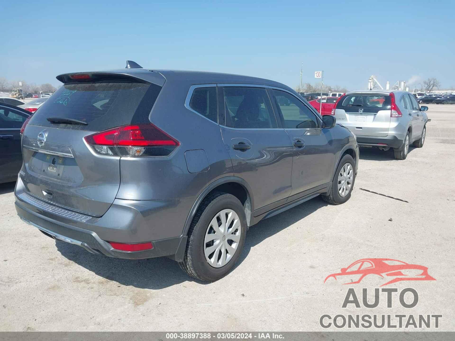 NISSAN ROGUE 2018 - KNMAT2MT8JP620650