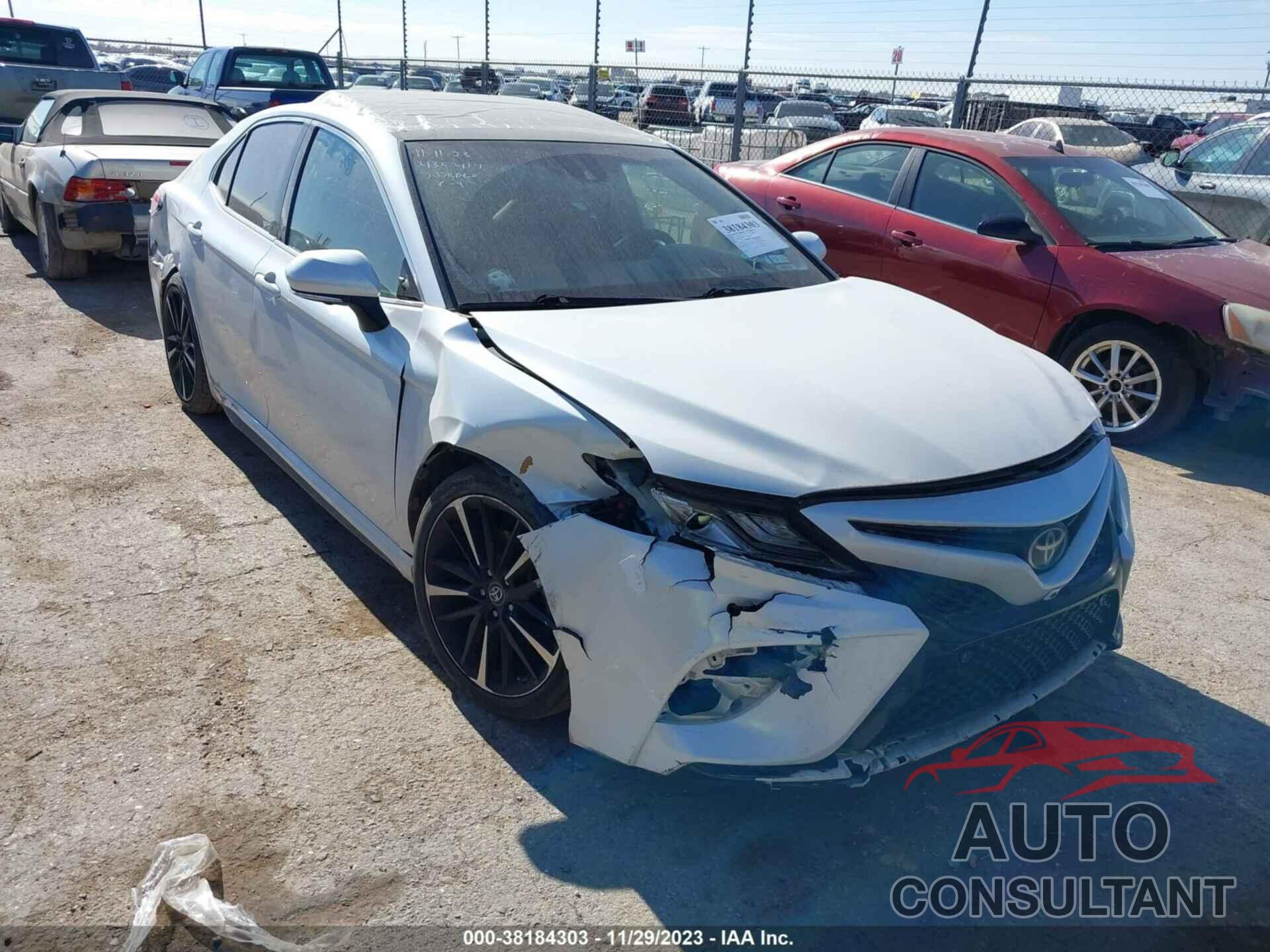 TOYOTA CAMRY 2018 - 4T1B61HK1JU042959