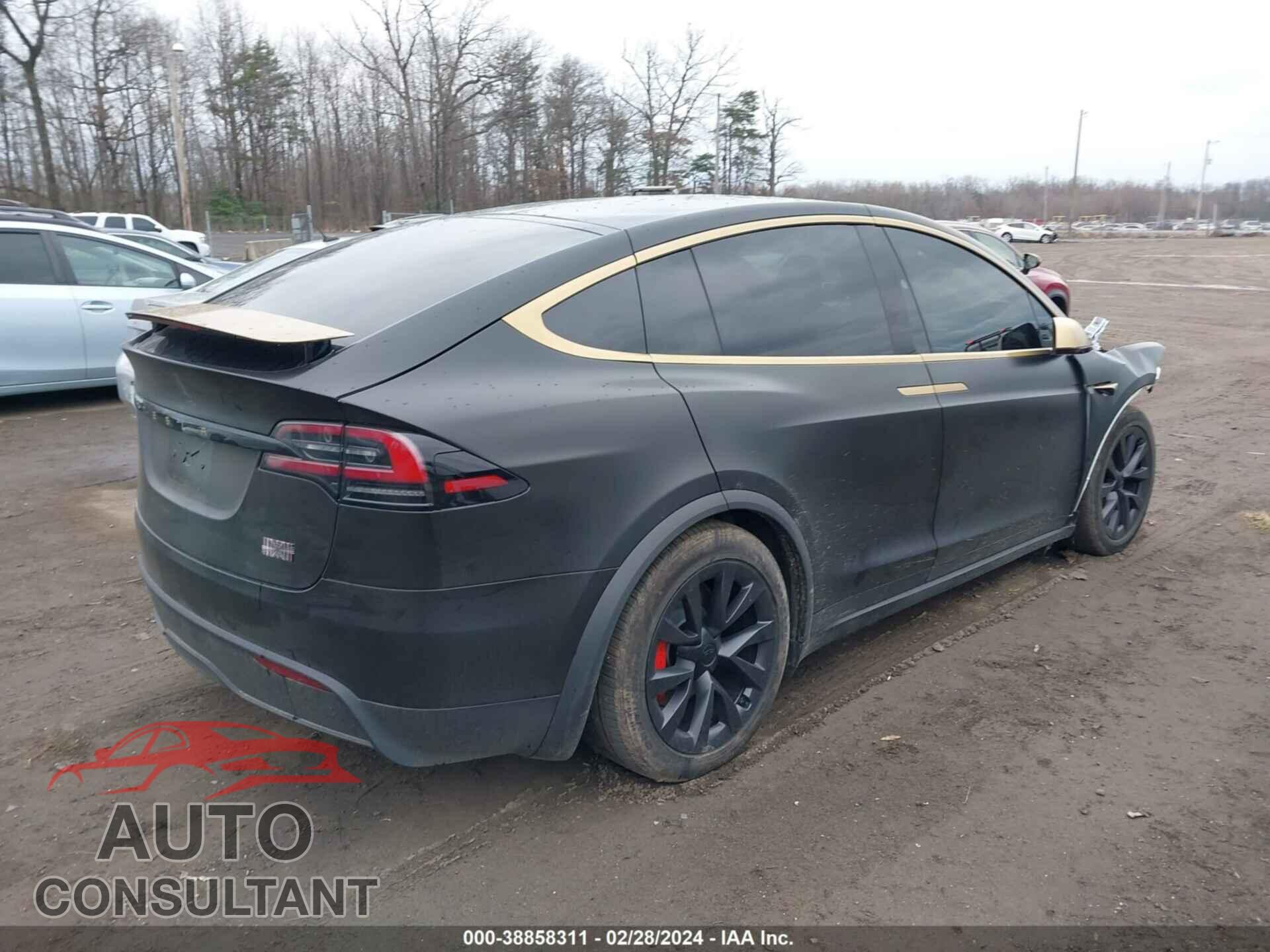 TESLA MODEL X 2023 - 7SAXCBE65PF423153