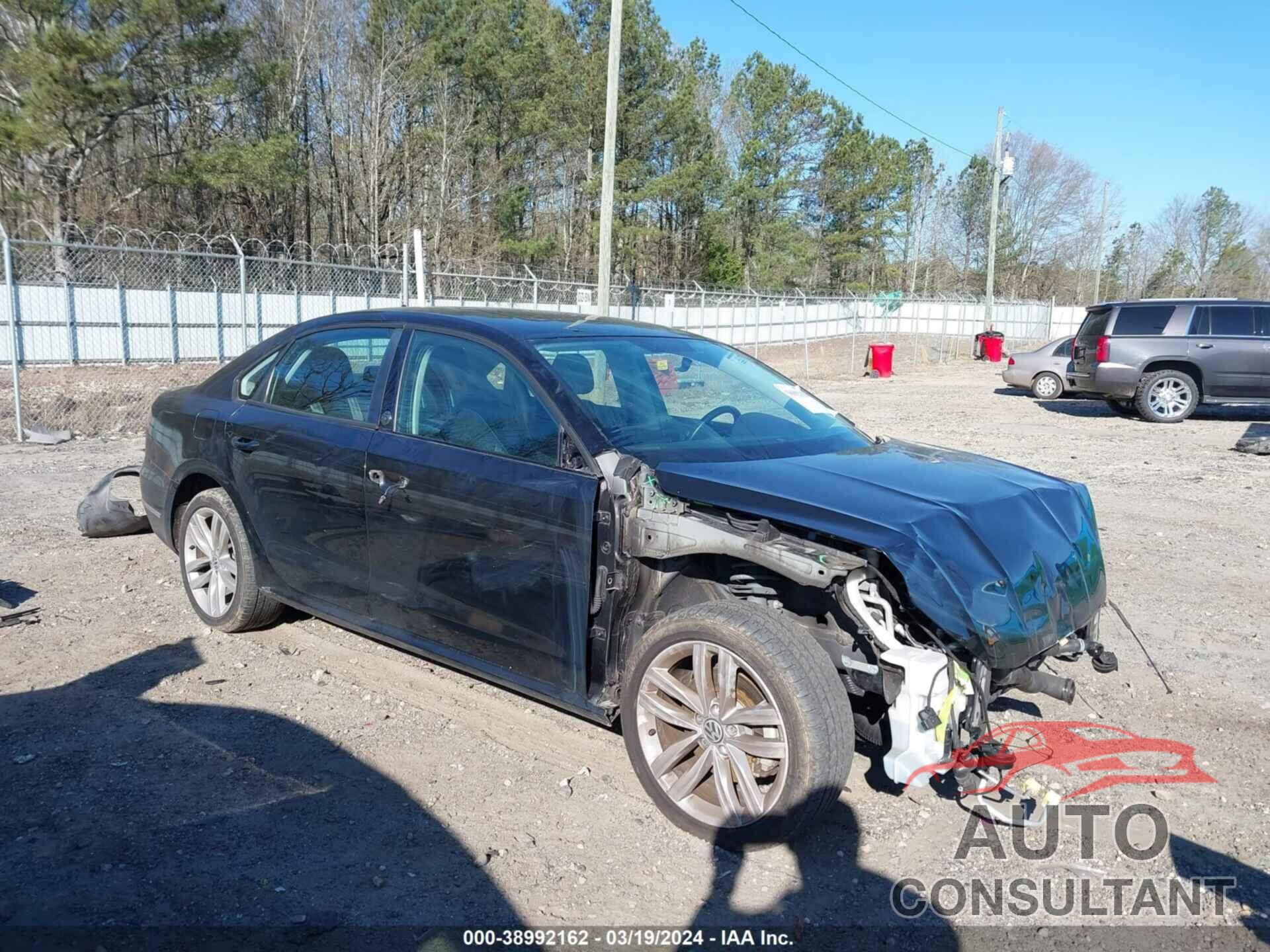 VOLKSWAGEN PASSAT 2019 - 1VWLA7A39KC007166