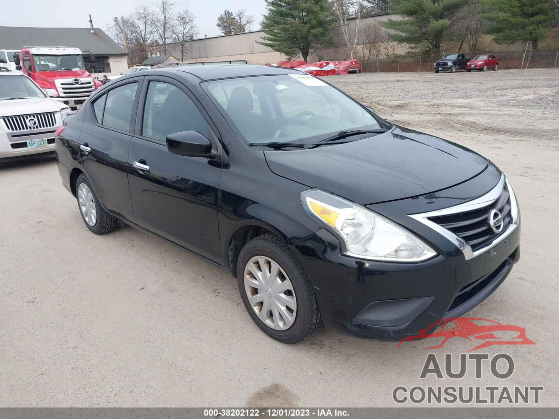 NISSAN VERSA 2018 - 3N1CN7AP4JL801928