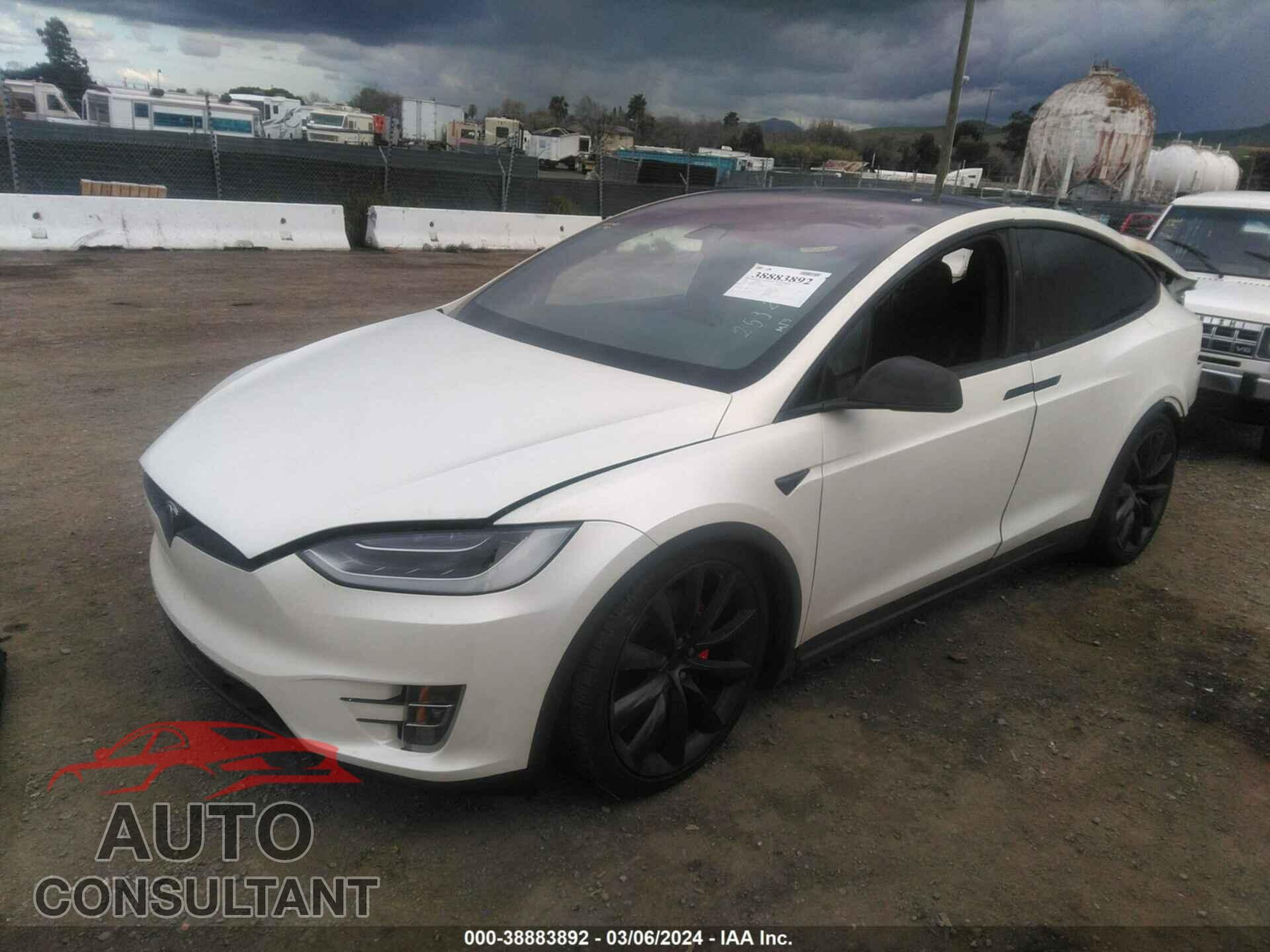 TESLA MODEL X 2019 - 5YJXCBE44KF161534