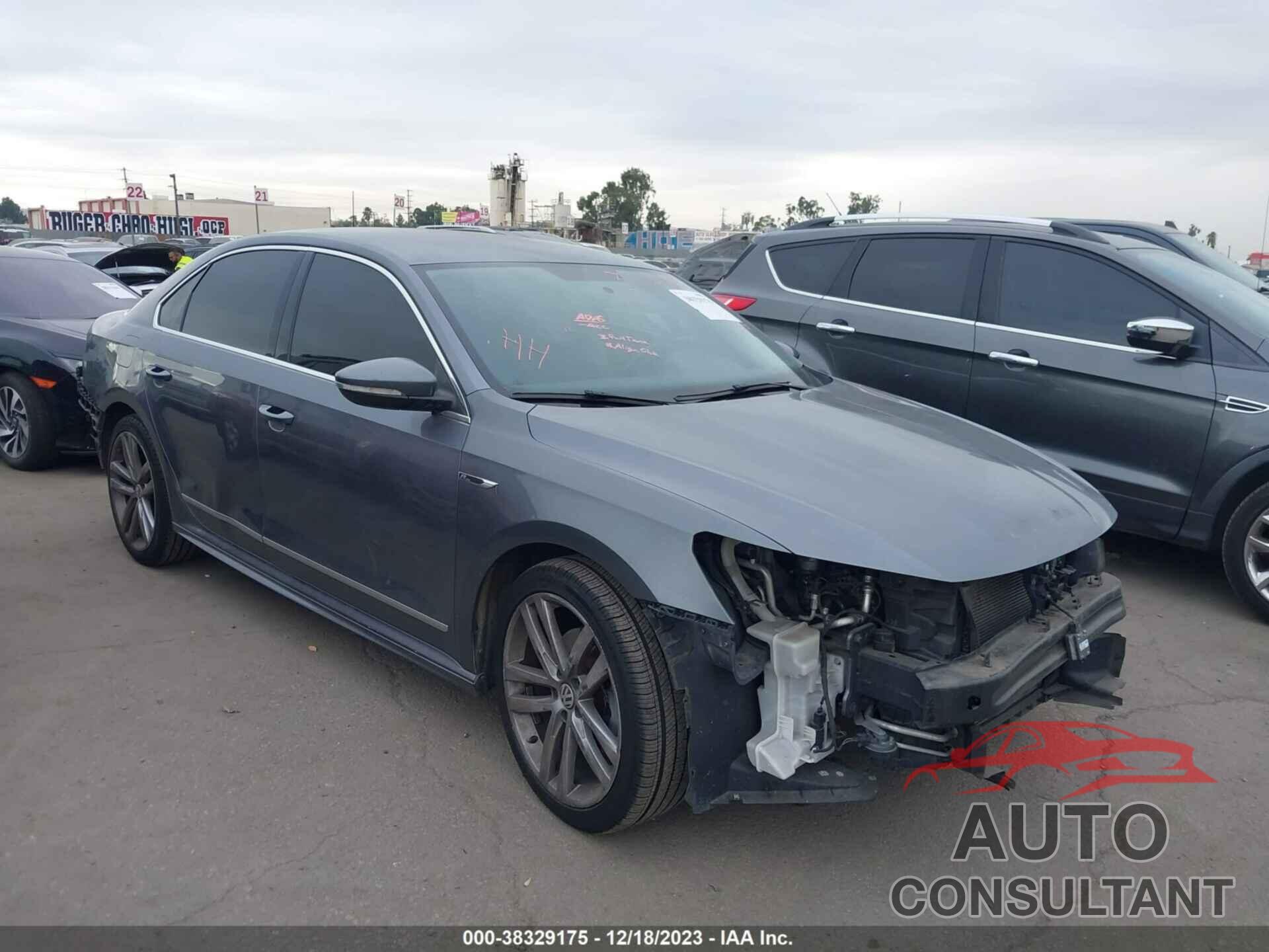 VOLKSWAGEN PASSAT 2017 - 1VWDT7A39HC060893