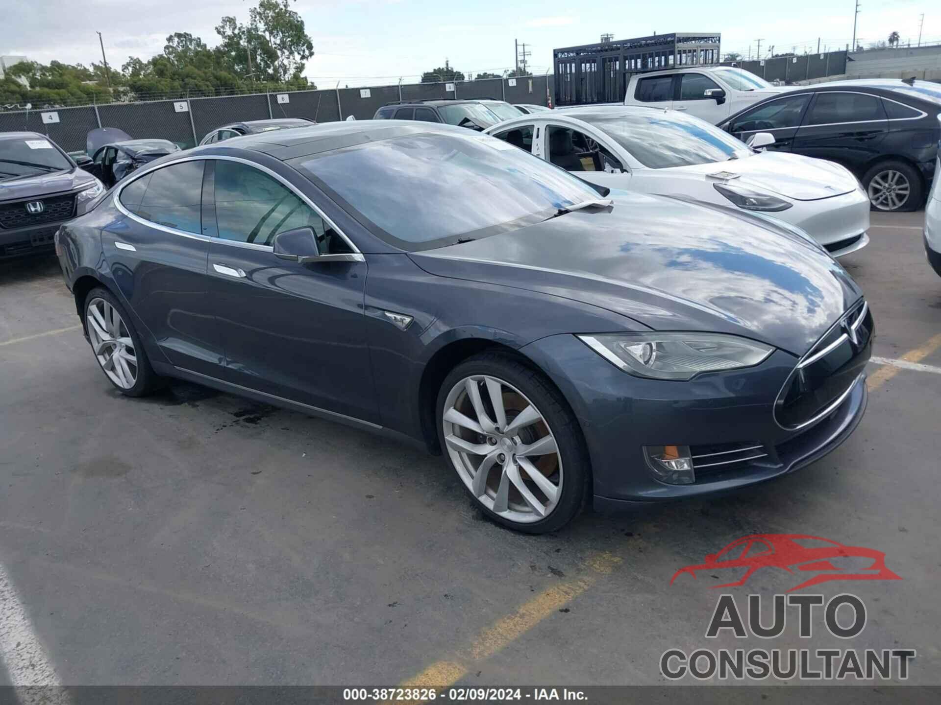 TESLA MODEL S 2016 - 5YJSA1E18GF132609