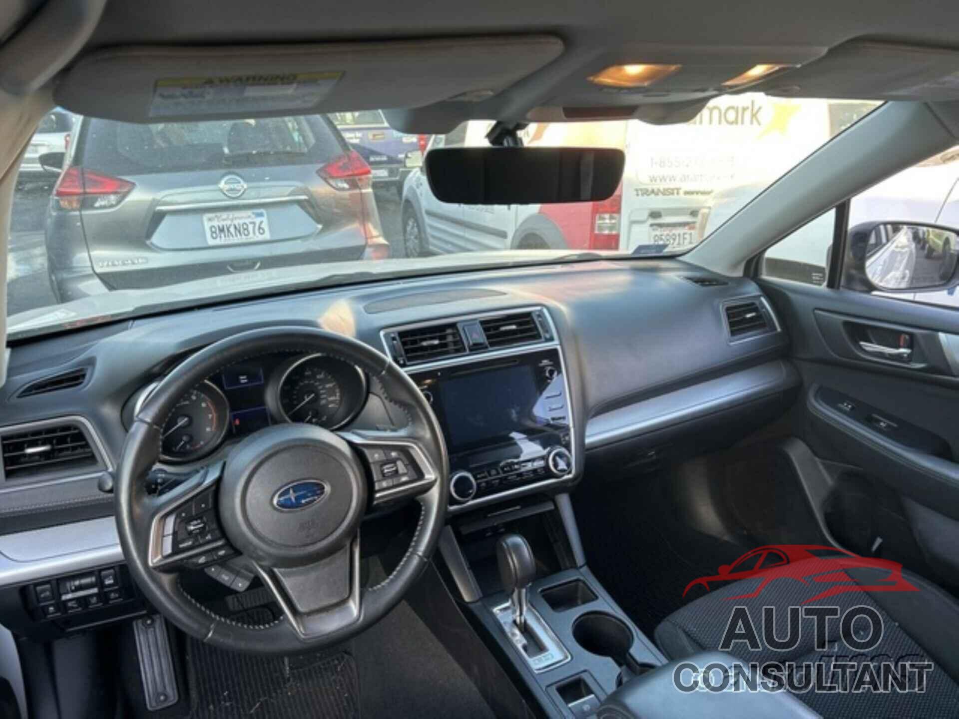 SUBARU OUTBACK 2018 - 4S4BSAFC9J3318690