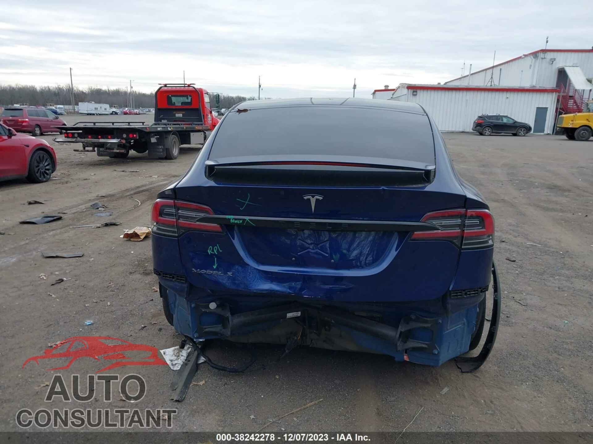 TESLA MODEL X 2017 - 5YJXCBE2XHF064037