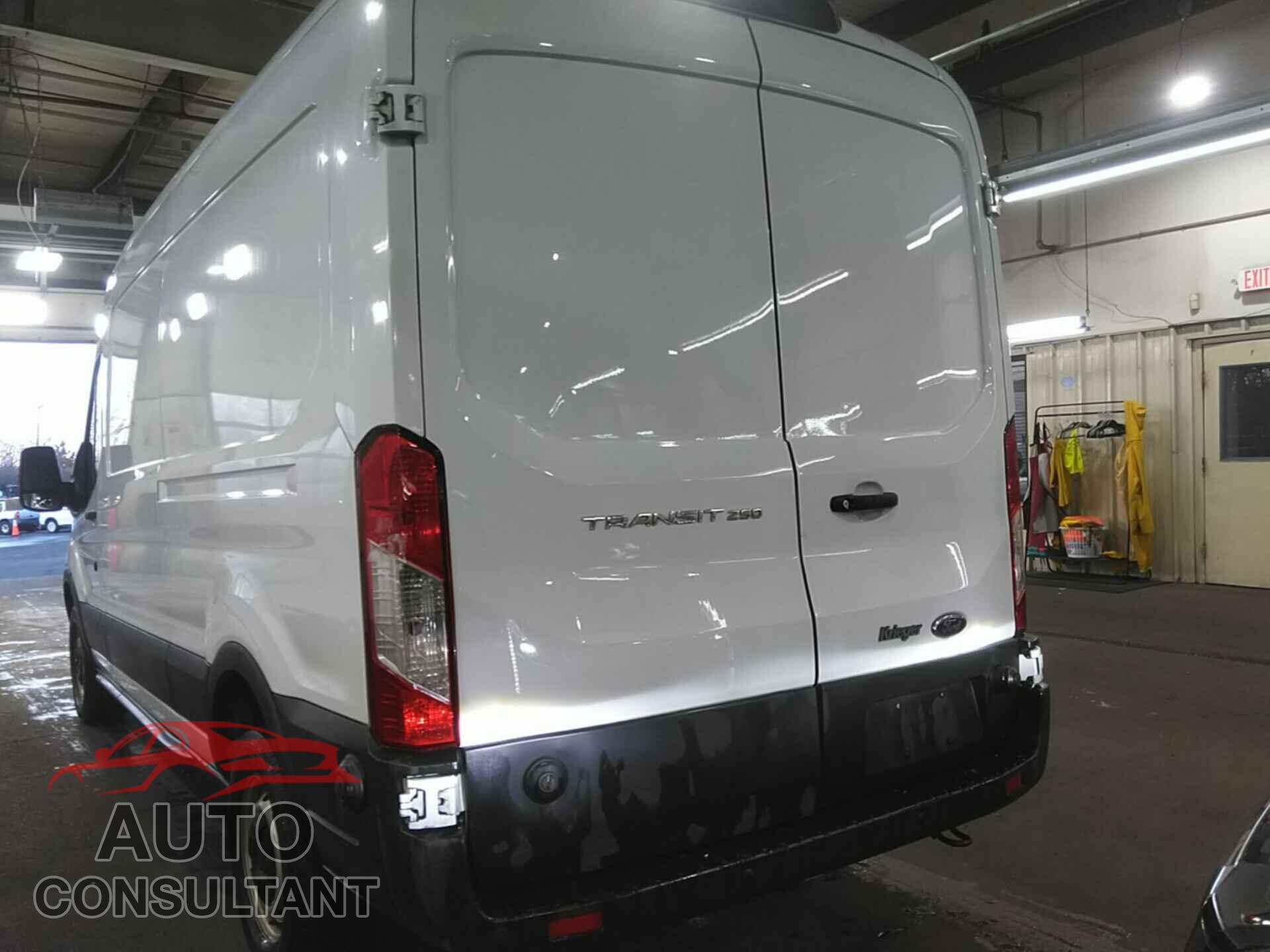 FORD TRANSIT 2019 - 1FTYR2CM2KKA85109